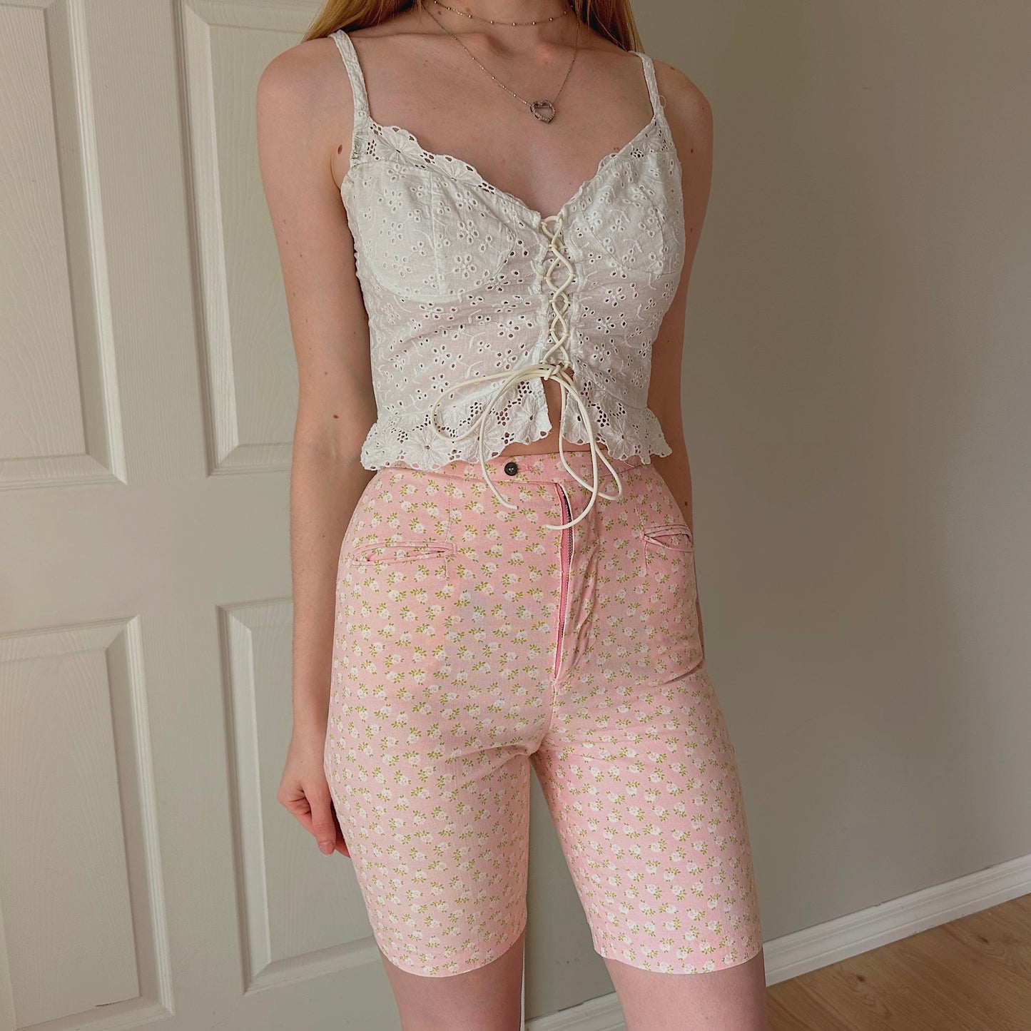 70's Baby Pink Floral Long Shorts / SZ 0