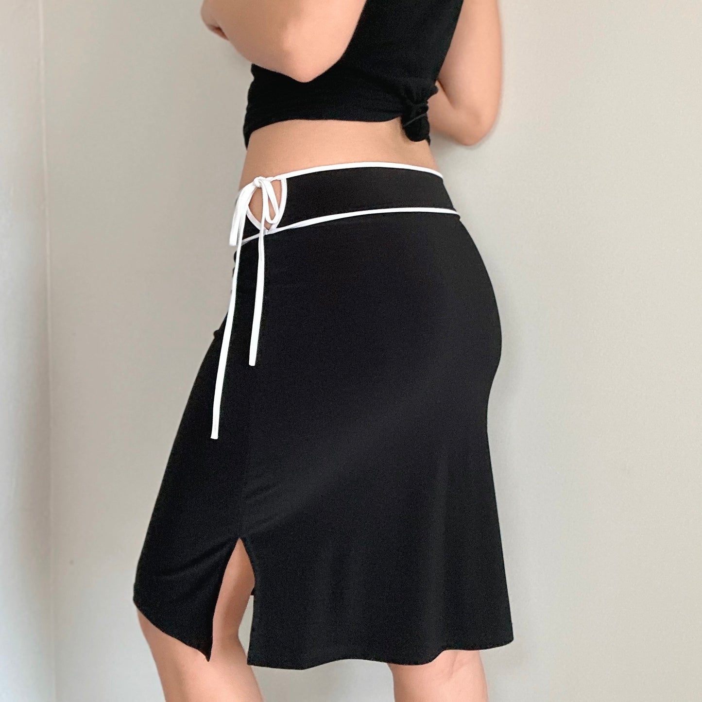 Y2K B&W Contrast Tie Midi Skirt / SZ S-M