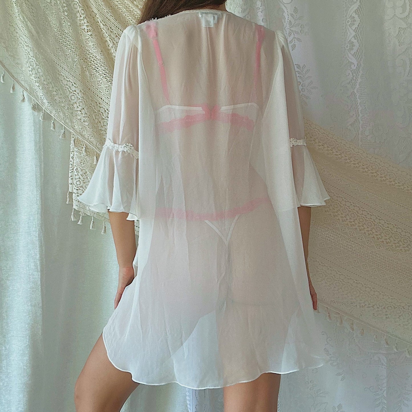 90's Ivory Chiffon Lace Robe / SZ S