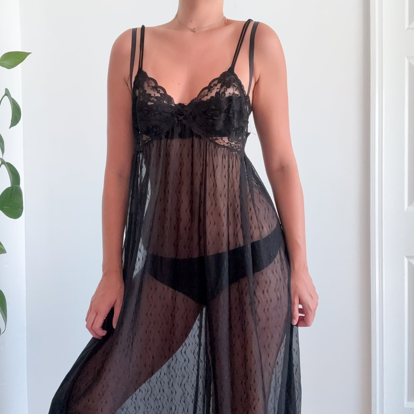 80's Black Lace Nightgown / SZ M