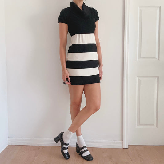 Y2K B&W Striped Knit Sweater Dress / SZ M