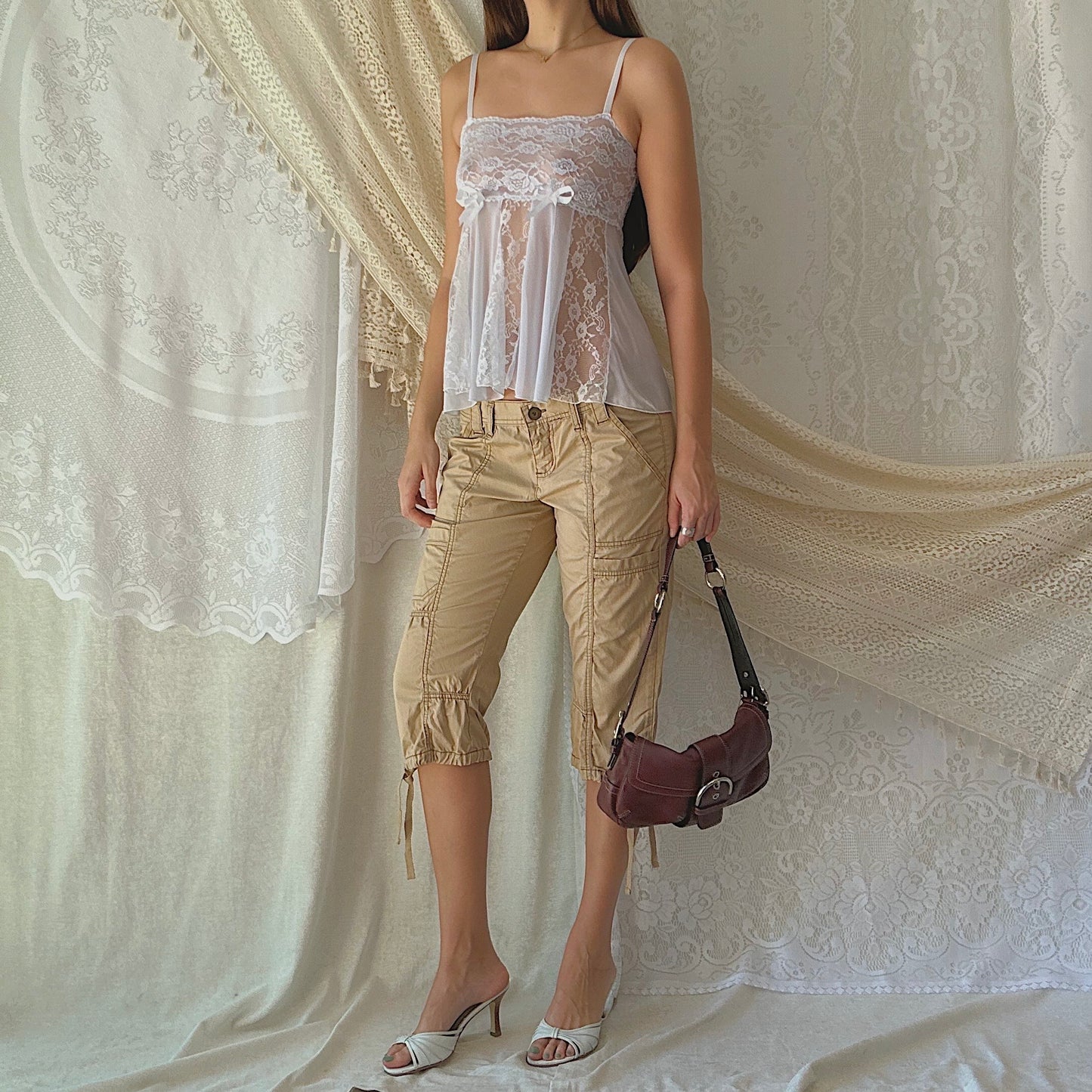Y2K DKNY Jeans Camel Cargo Capri's / SZ 8/10
