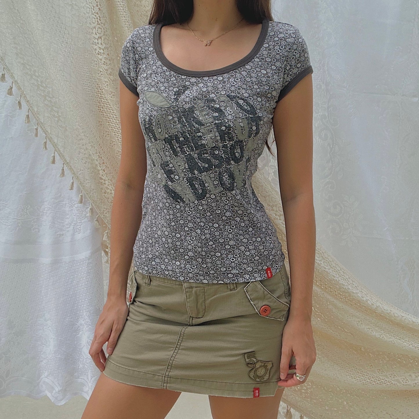 Y2K EDC Grey Printed Apple Tee / SZ S-M
