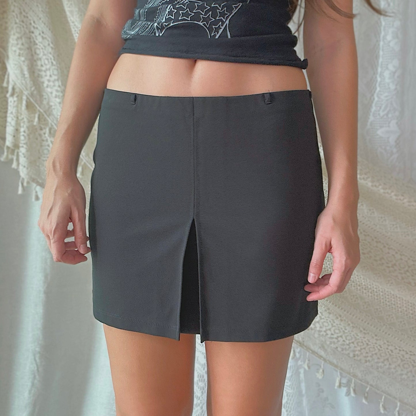 Y2K Black Front Pleat Mini Skirt / SZ M