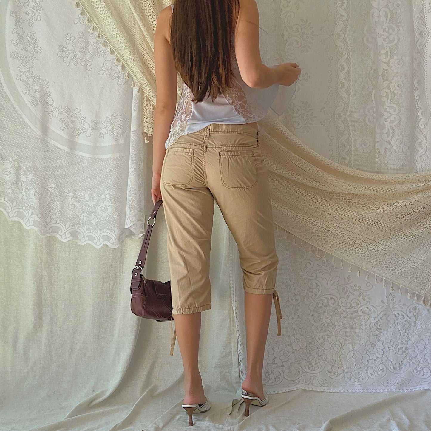 Y2K DKNY Jeans Camel Cargo Capri's / SZ 8/10
