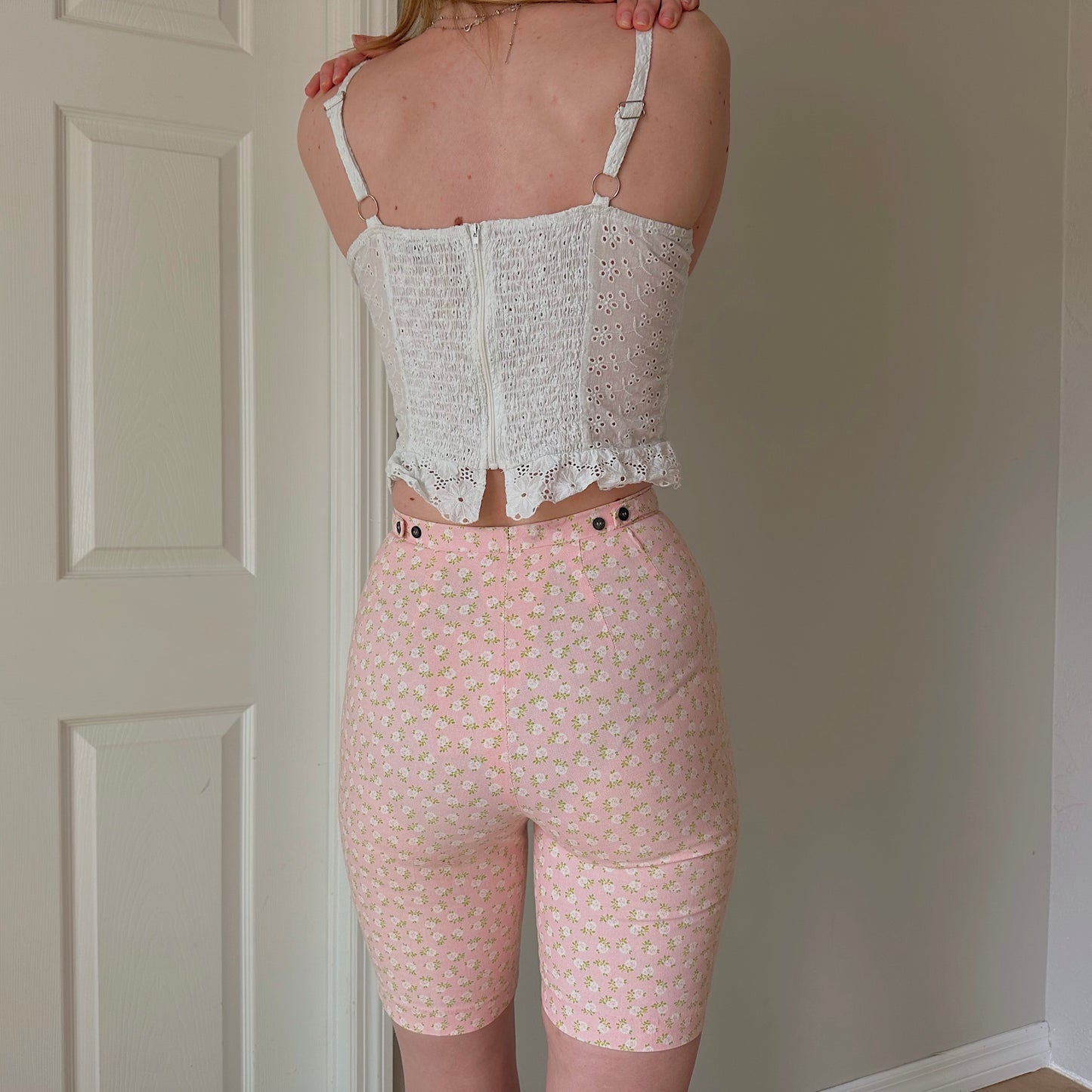 70's Baby Pink Floral Long Shorts / SZ 0