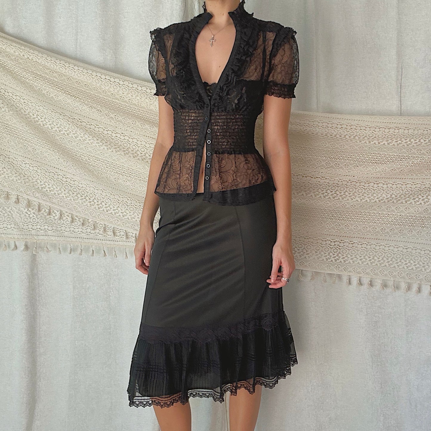 80's Black Pleated Lace Midi Slip Skirt / SZ XS-S