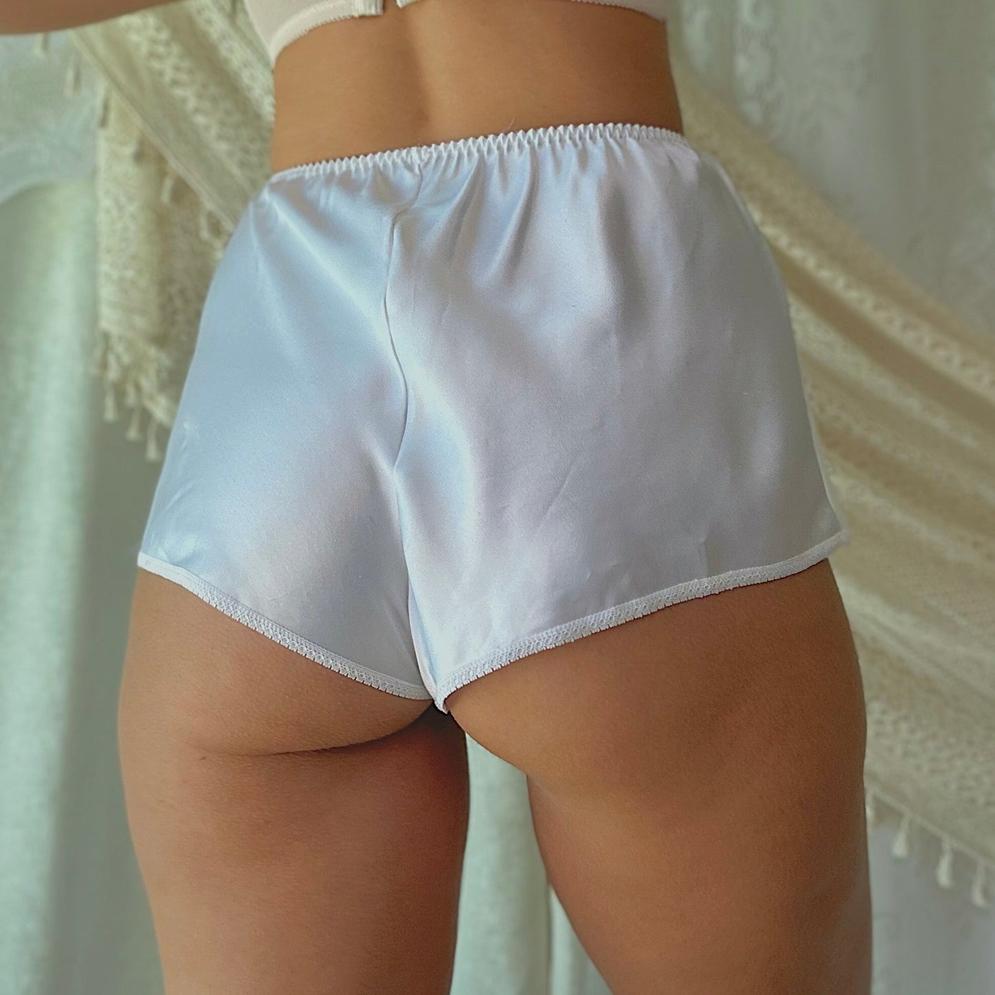 80's White Satin Tap Shorts / SZ S