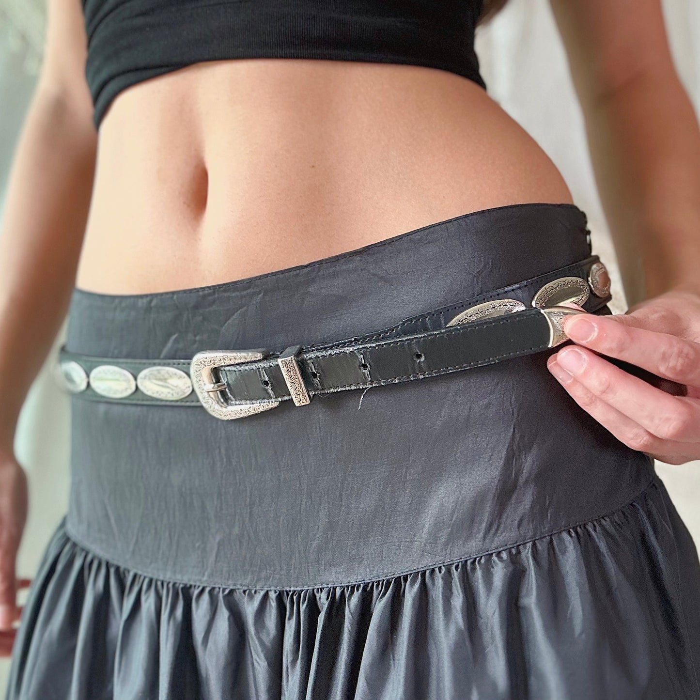 Black Leather & Silver Skinny Belt / SZ M/L