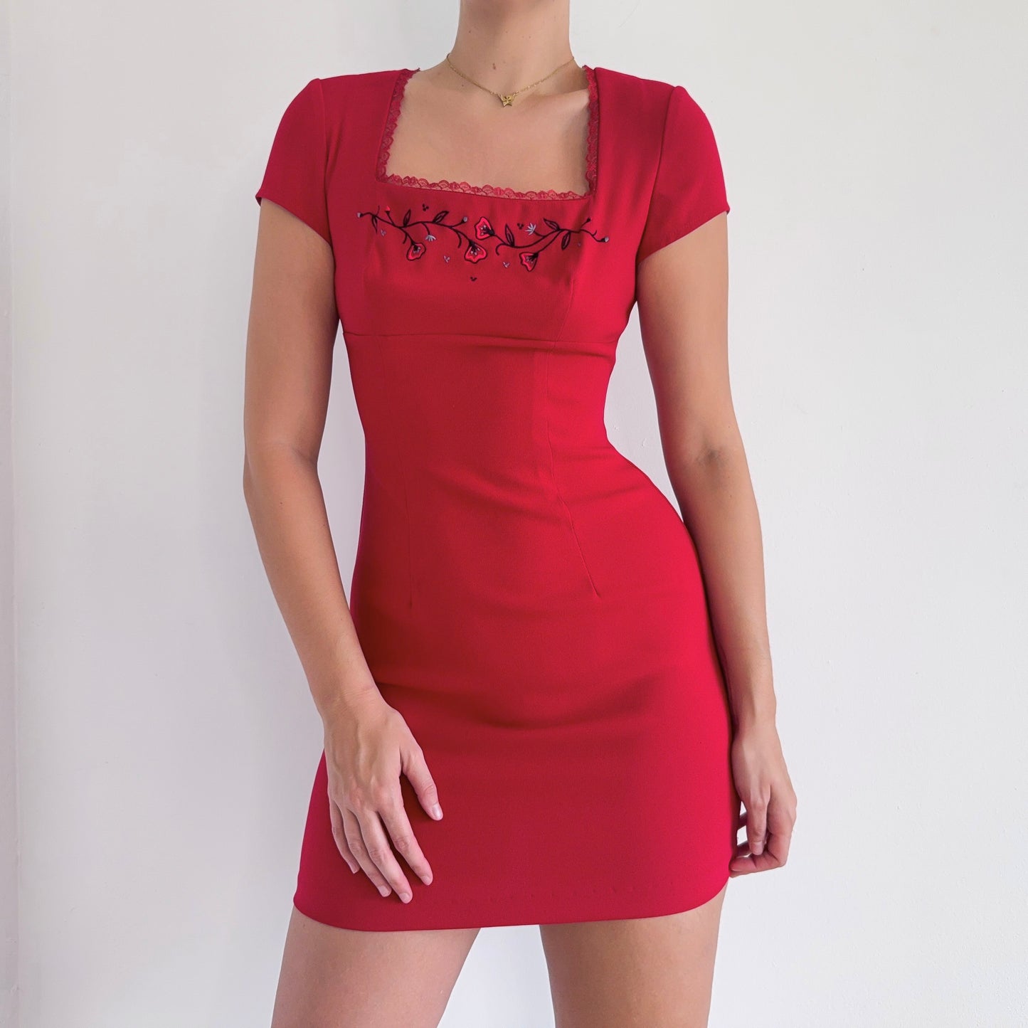 90's Red Embroidered Mini Dress / SZ 6