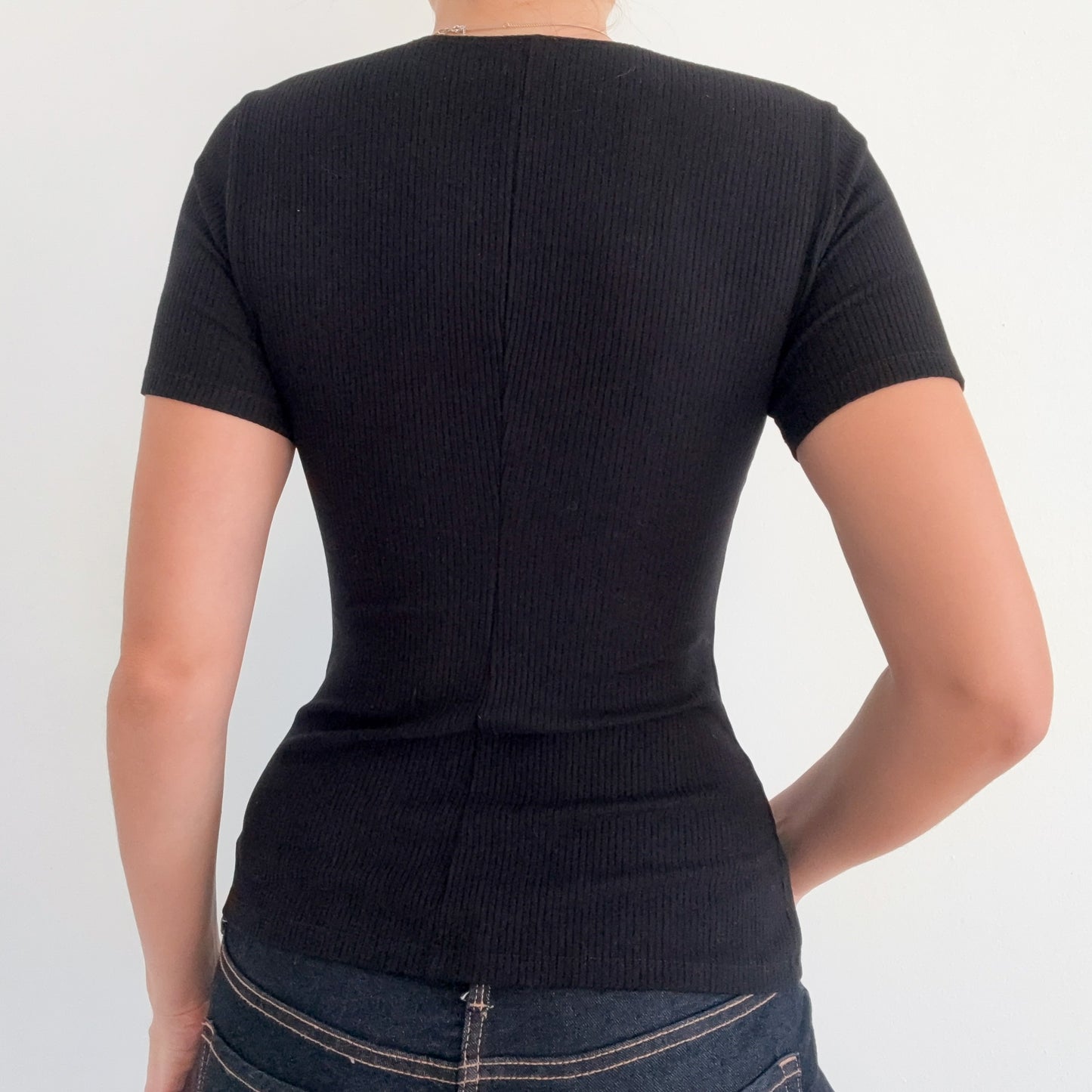 Reformation Black Ribbed Tee / SZ M