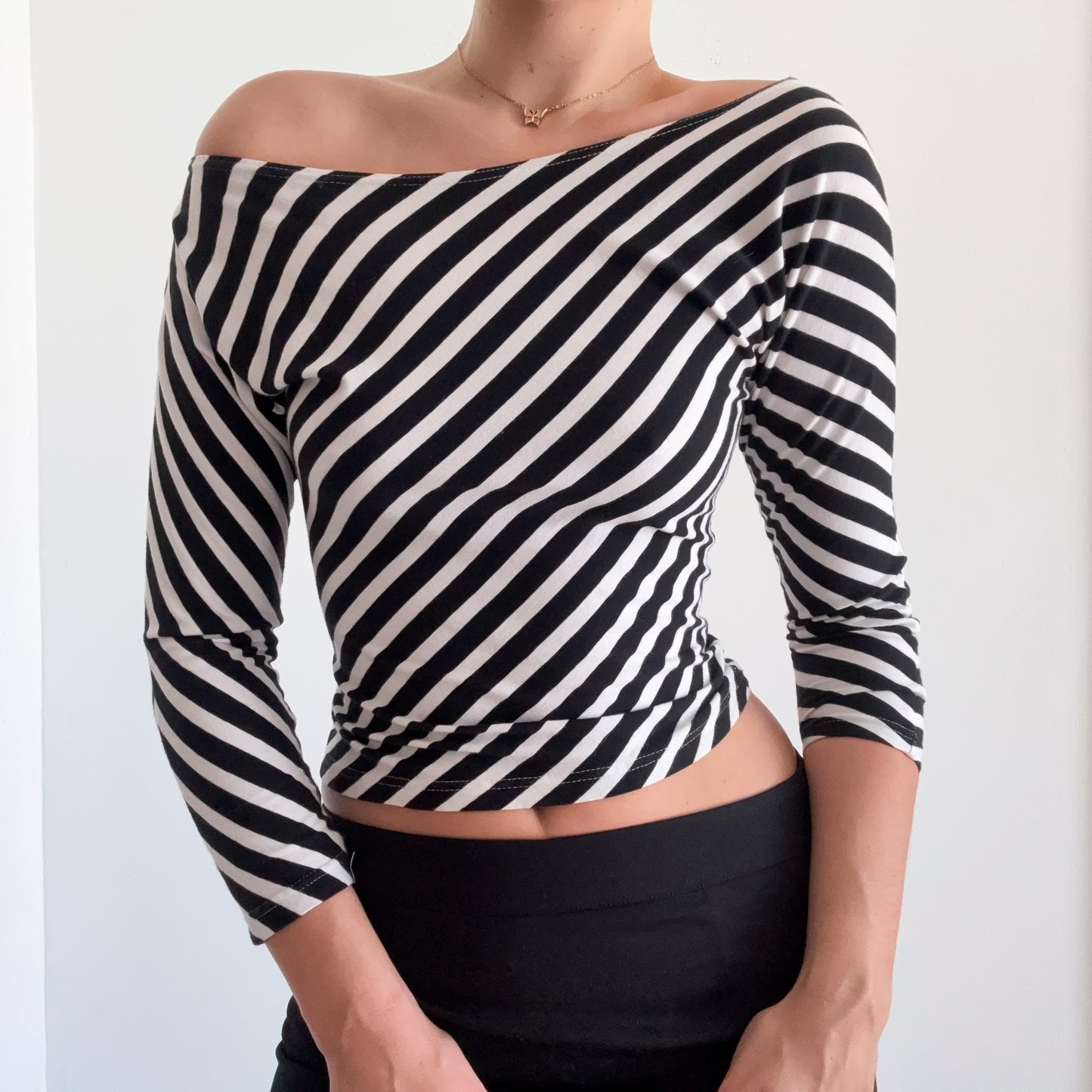 Y2K B&W Striped Dolman Sleeve Top / SZ S