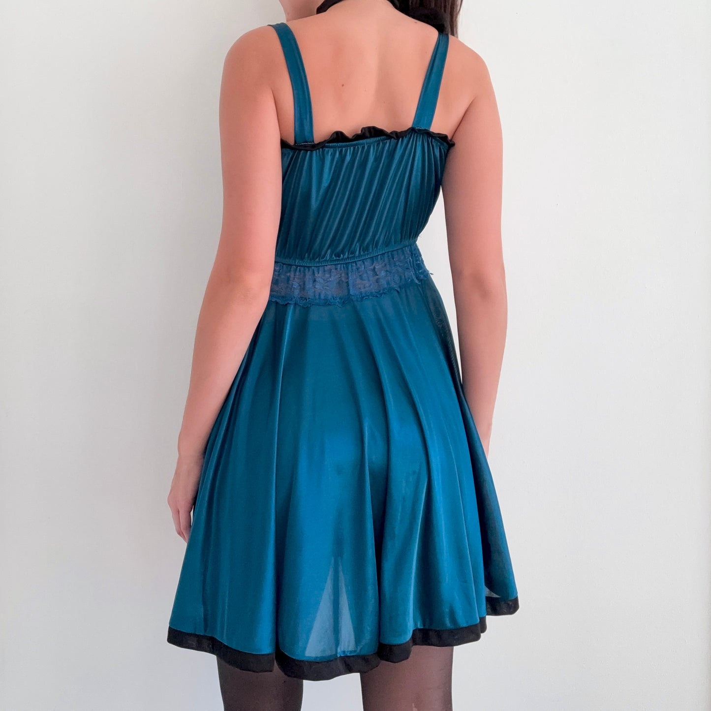 80's Peacock & Black Ribbon Nighty / SZ S