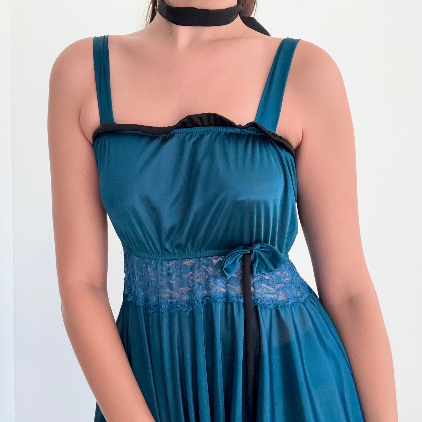 80's Peacock & Black Ribbon Nighty / SZ S
