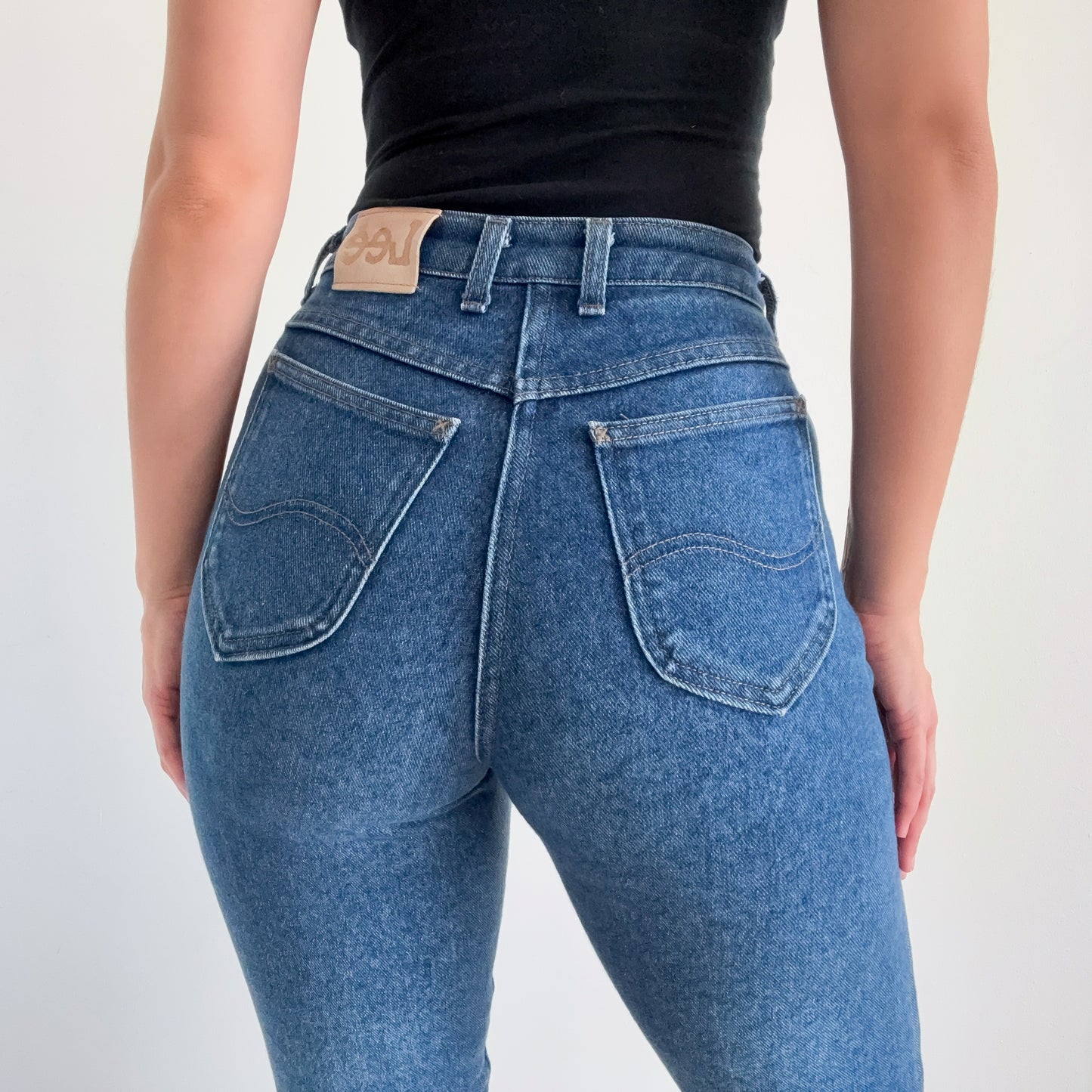 90's Lee Dark Denim Tapered Jeans / SZ 4