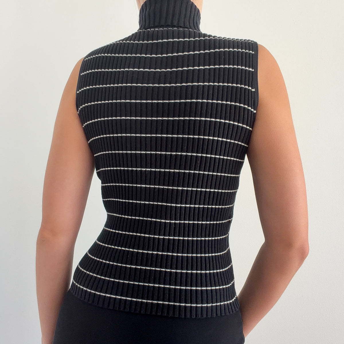 90's B&W Striped Knit Sleeveless Turtleneck / SZ XS/S