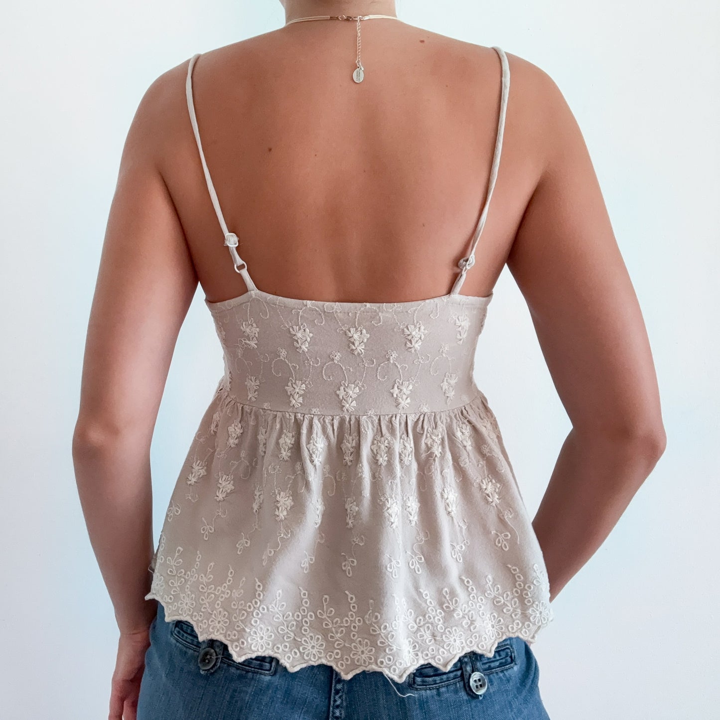 2010's Ecru Embroidered Tank / SZ XS