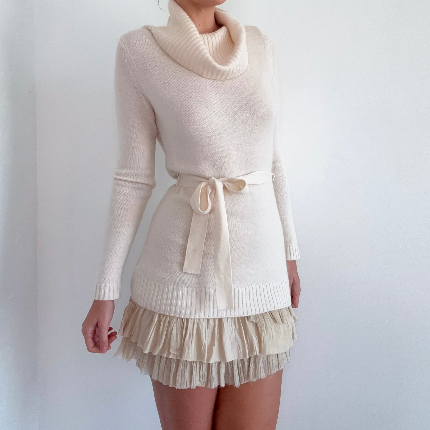 Bloomingdales Cream Cashmere Tie Turtleneck / SZ M