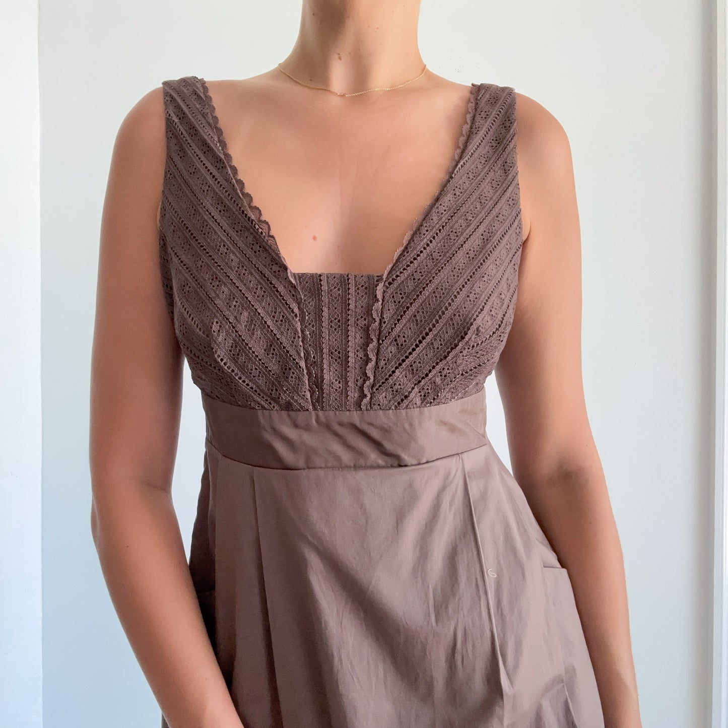 2010's Taupe Cotton Lace Dress / SZ 4/6