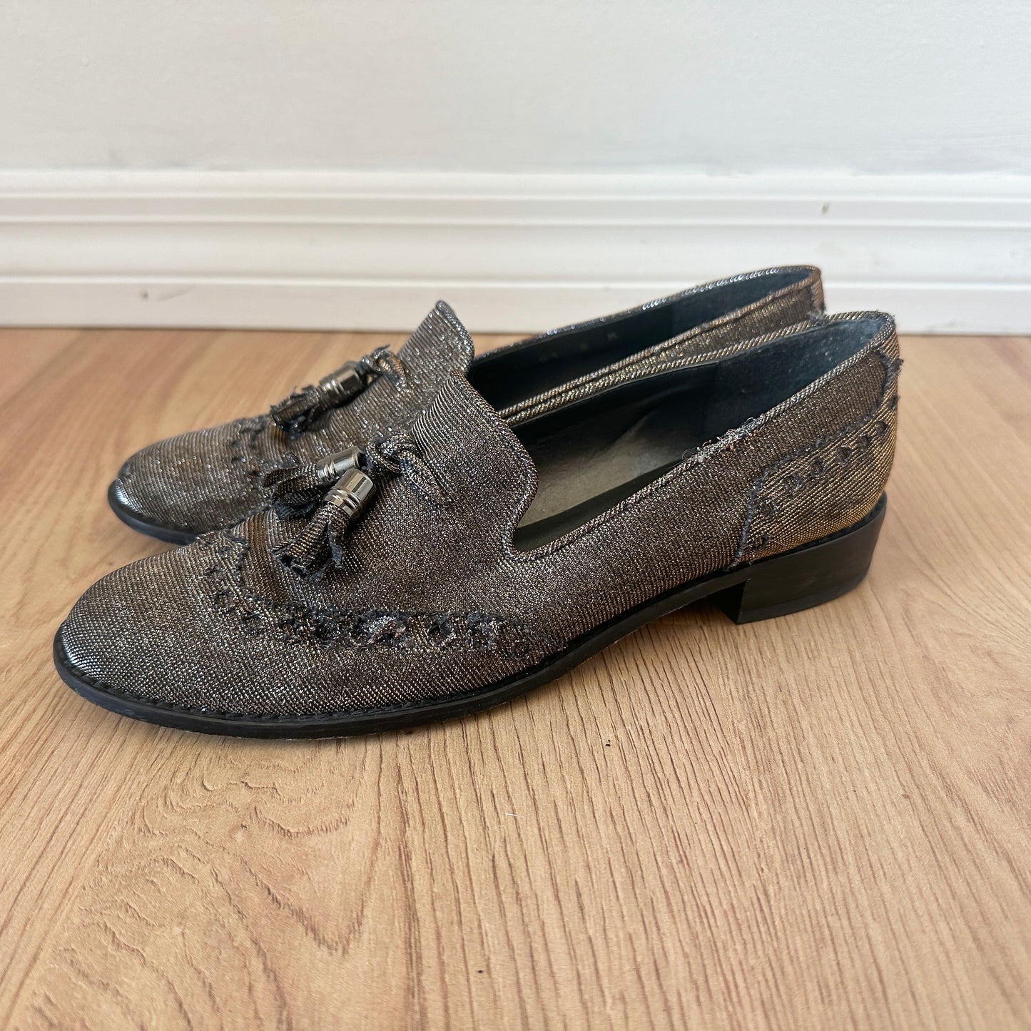 90's Stuart Weitzman Metallic Loafers / SZ 8