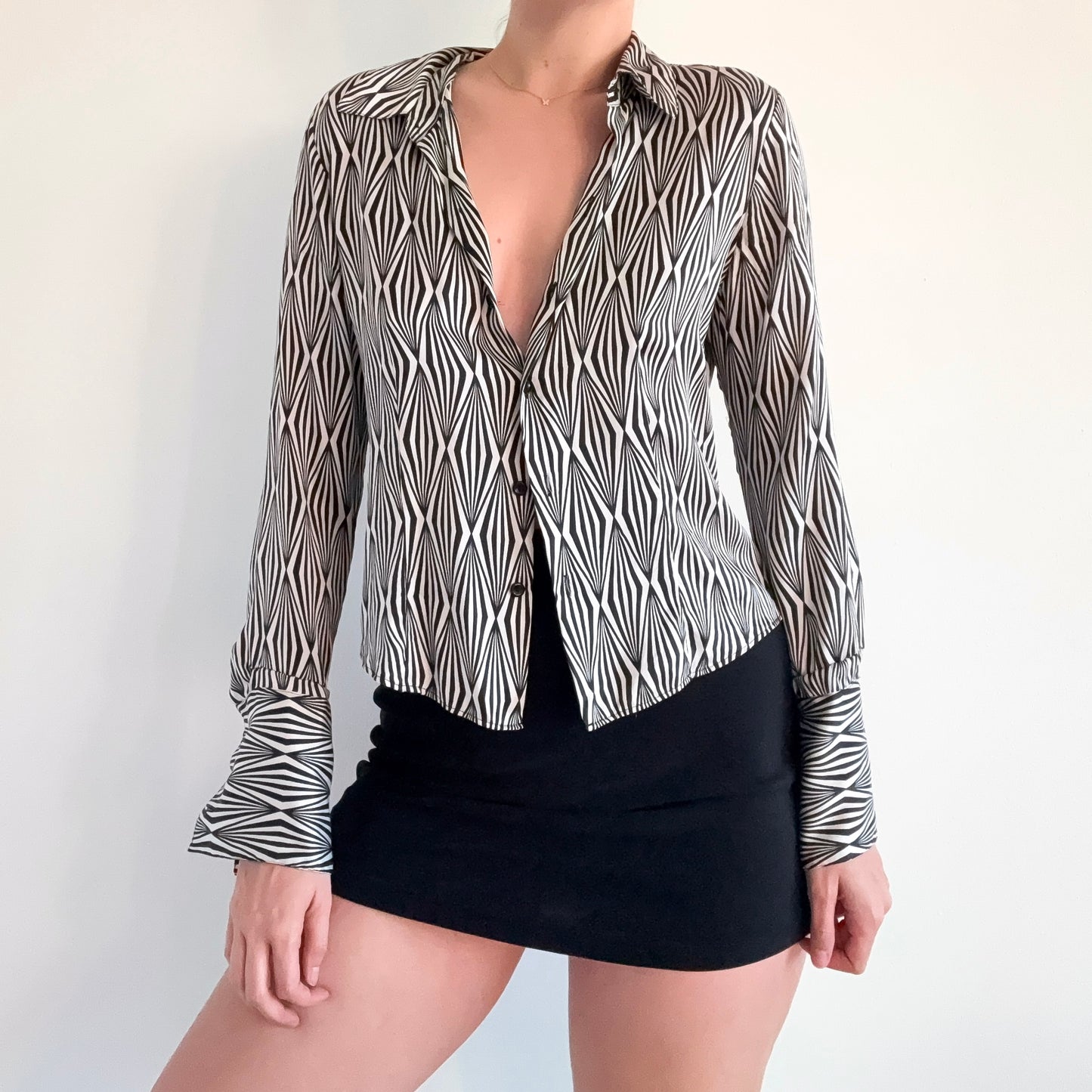 Y2K B&W Groovy Silk Button Blouse / SZ M