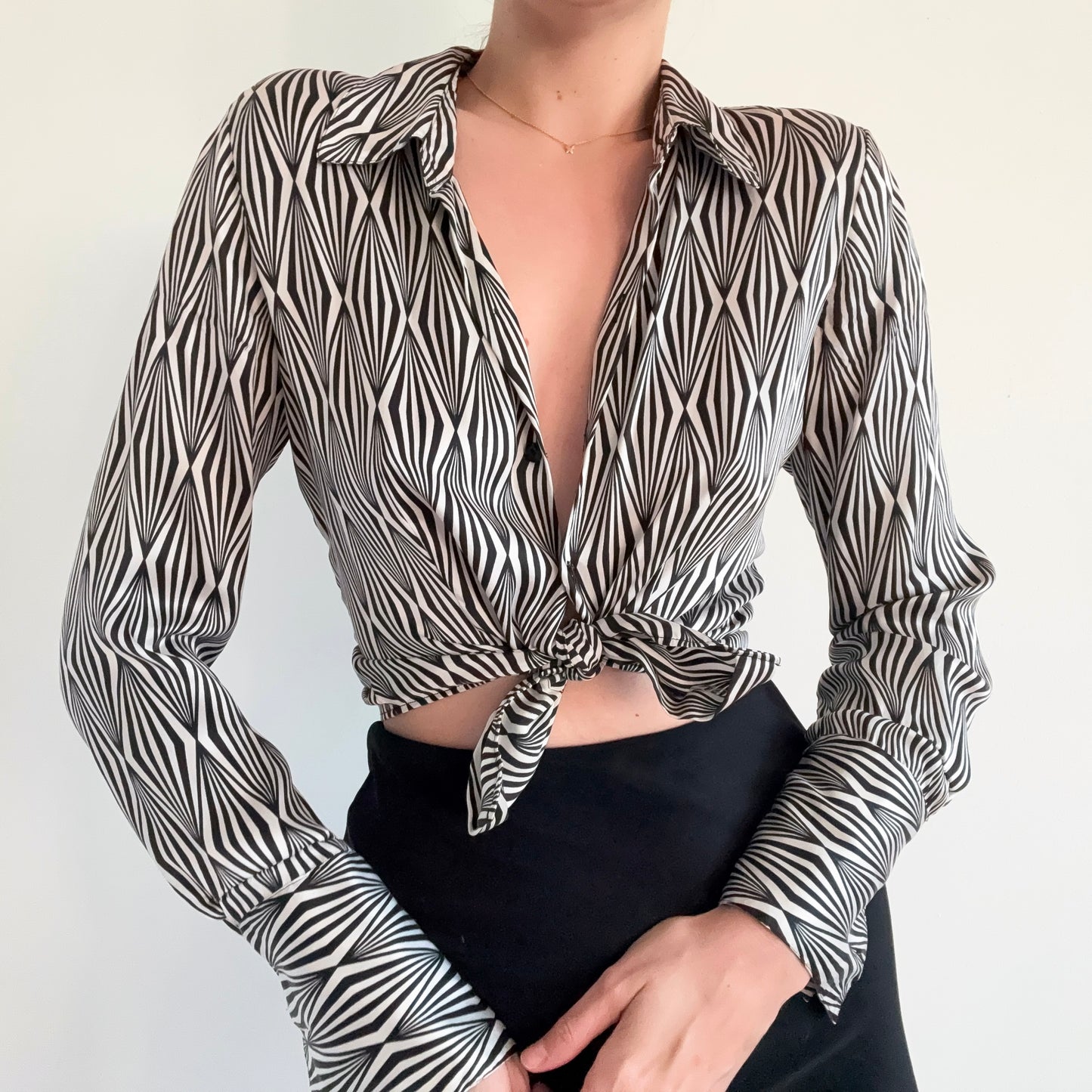 Y2K B&W Groovy Silk Button Blouse / SZ M