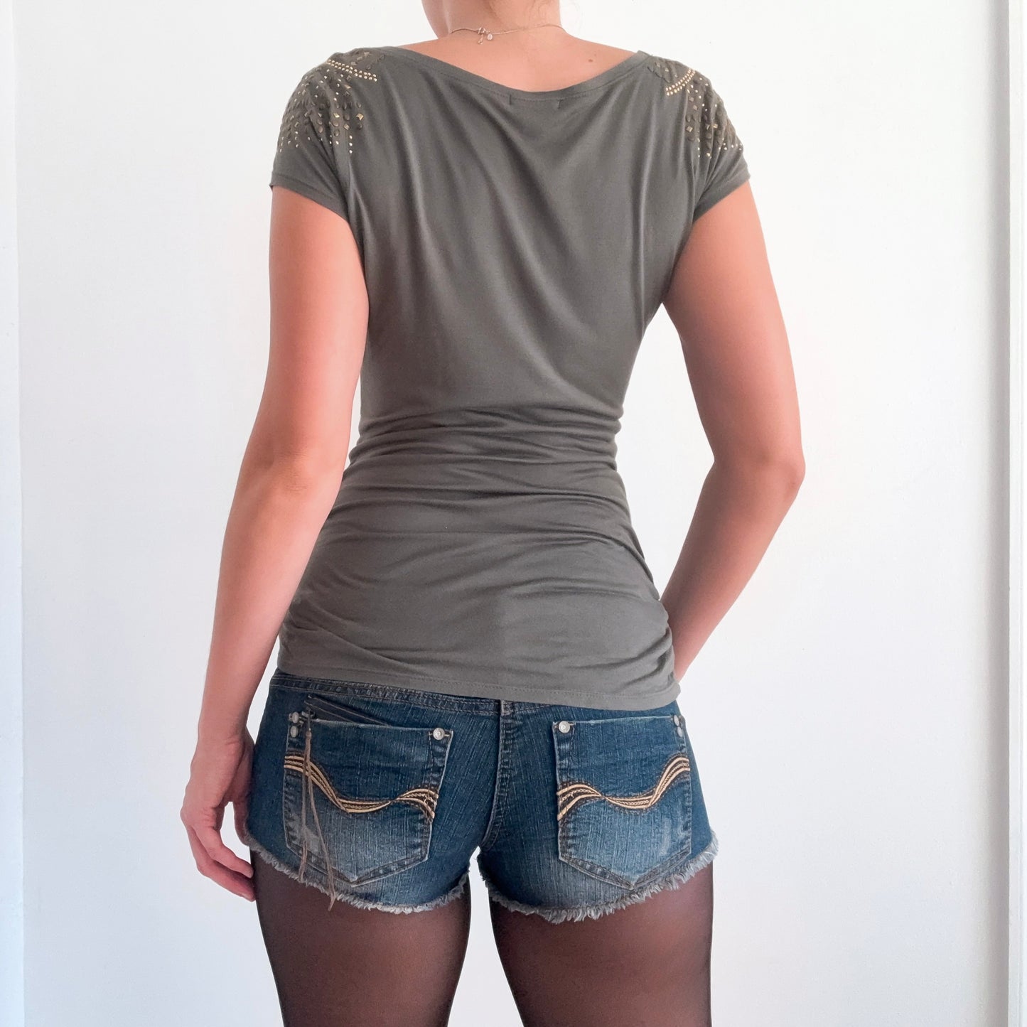 Y2K Cache Army Green Studded Tee / SZ XS-S