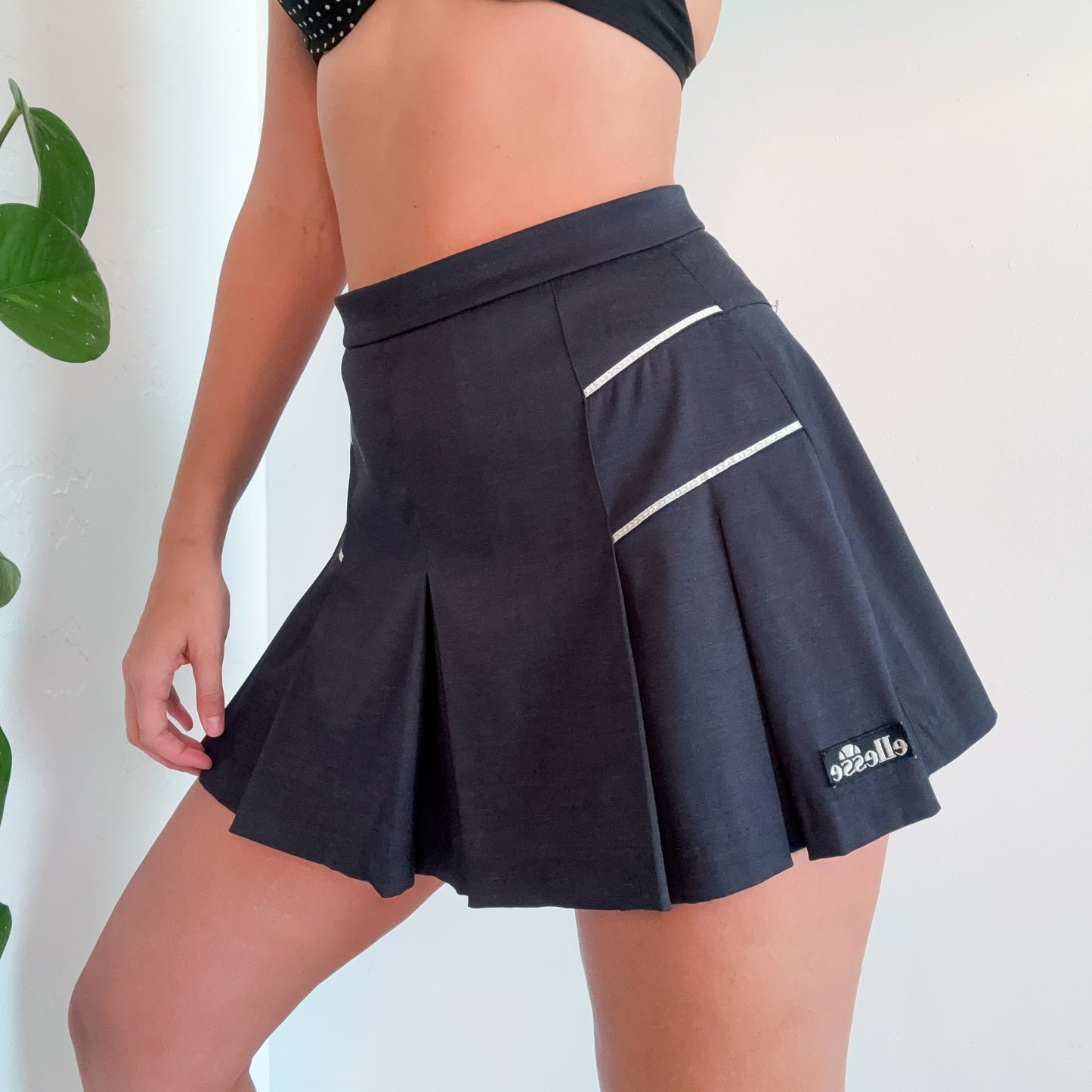 90's Ellesse Pleated Tennis Skirt / SZ 6