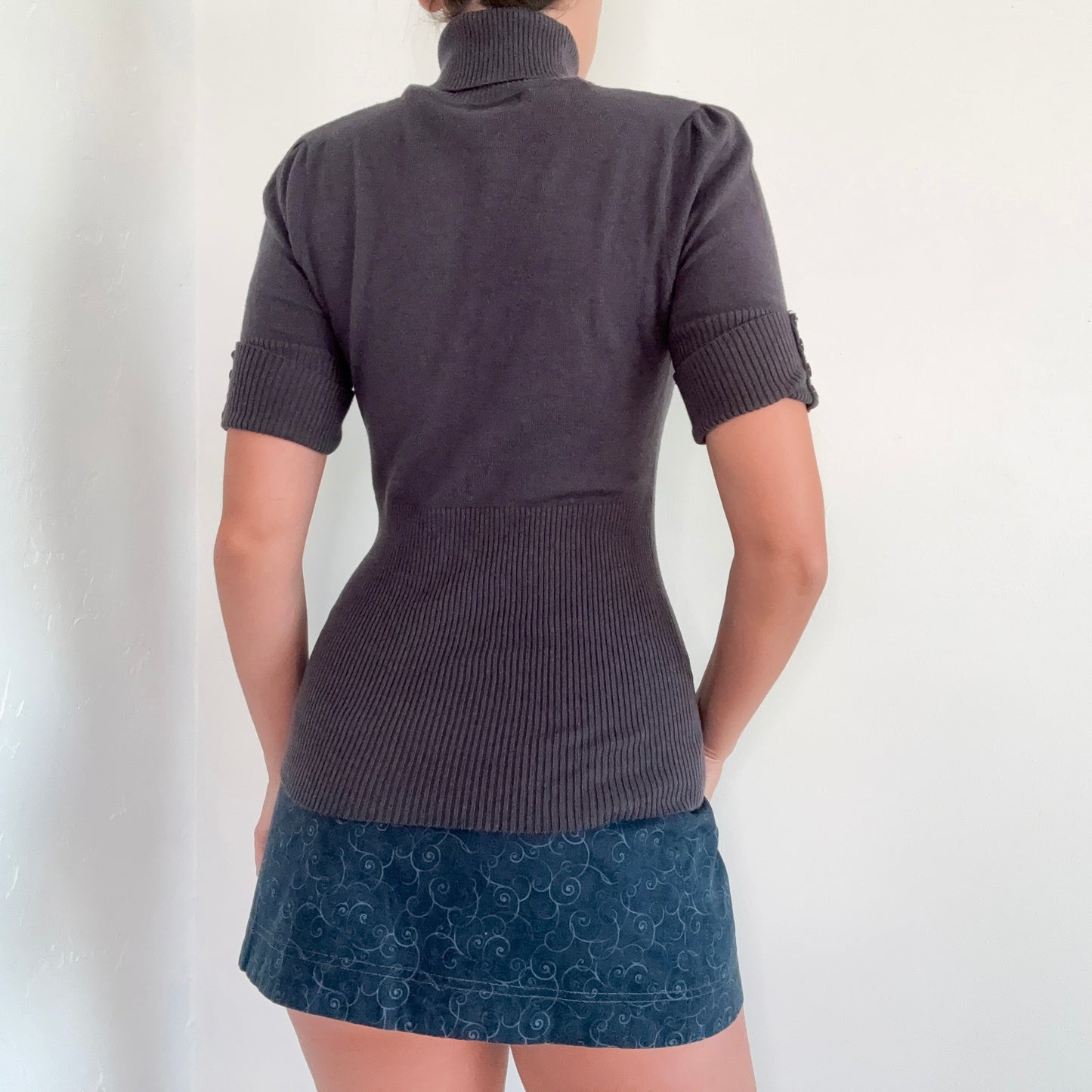 Y2K Grey Knit Short Sleeve Turtleneck / SZ M-L