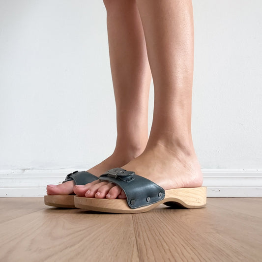 Y2K Dr. Scholl's Slate Blue Wooden Sandals / SZ 8