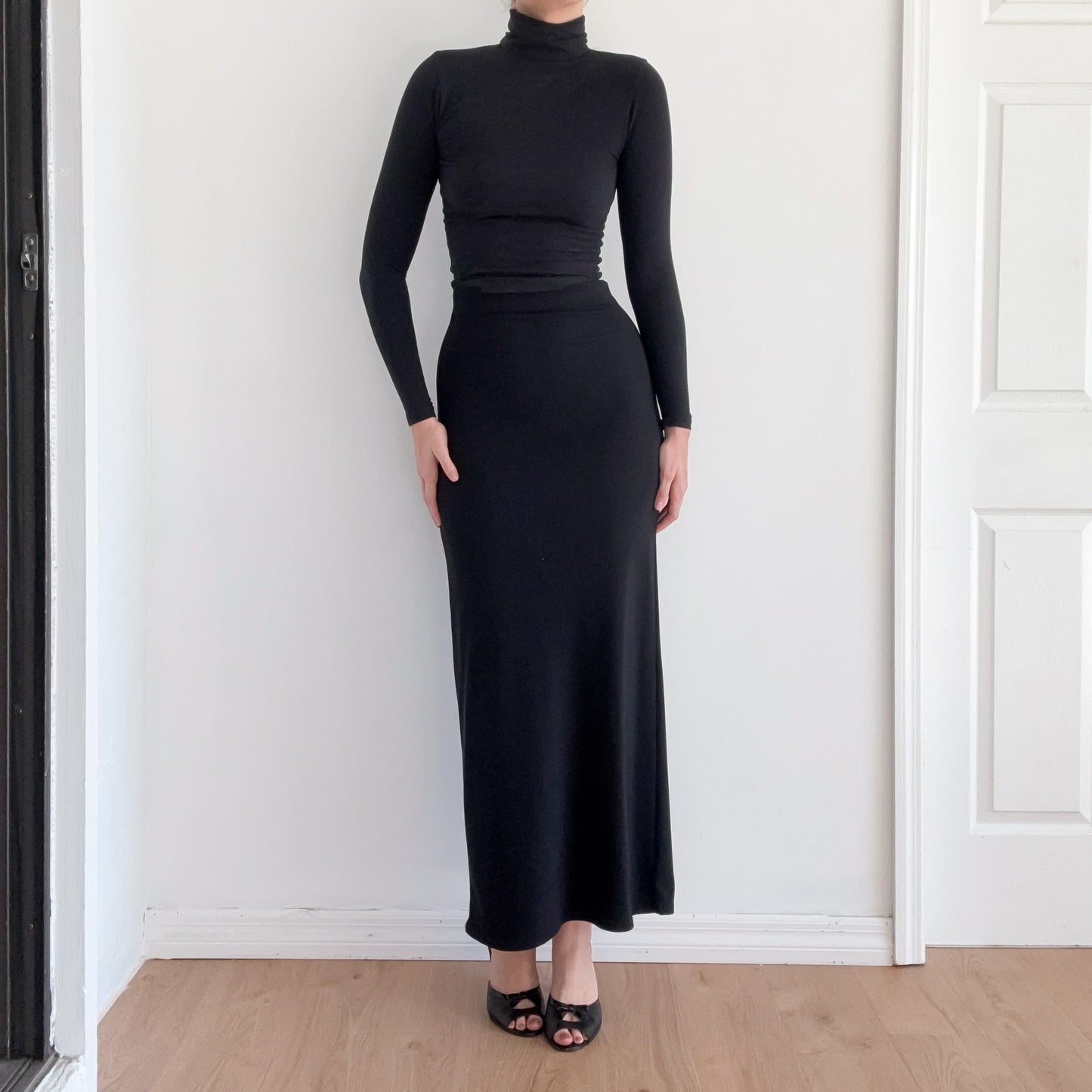 90's Black Fitted Maxi Skirt / SZ S-M