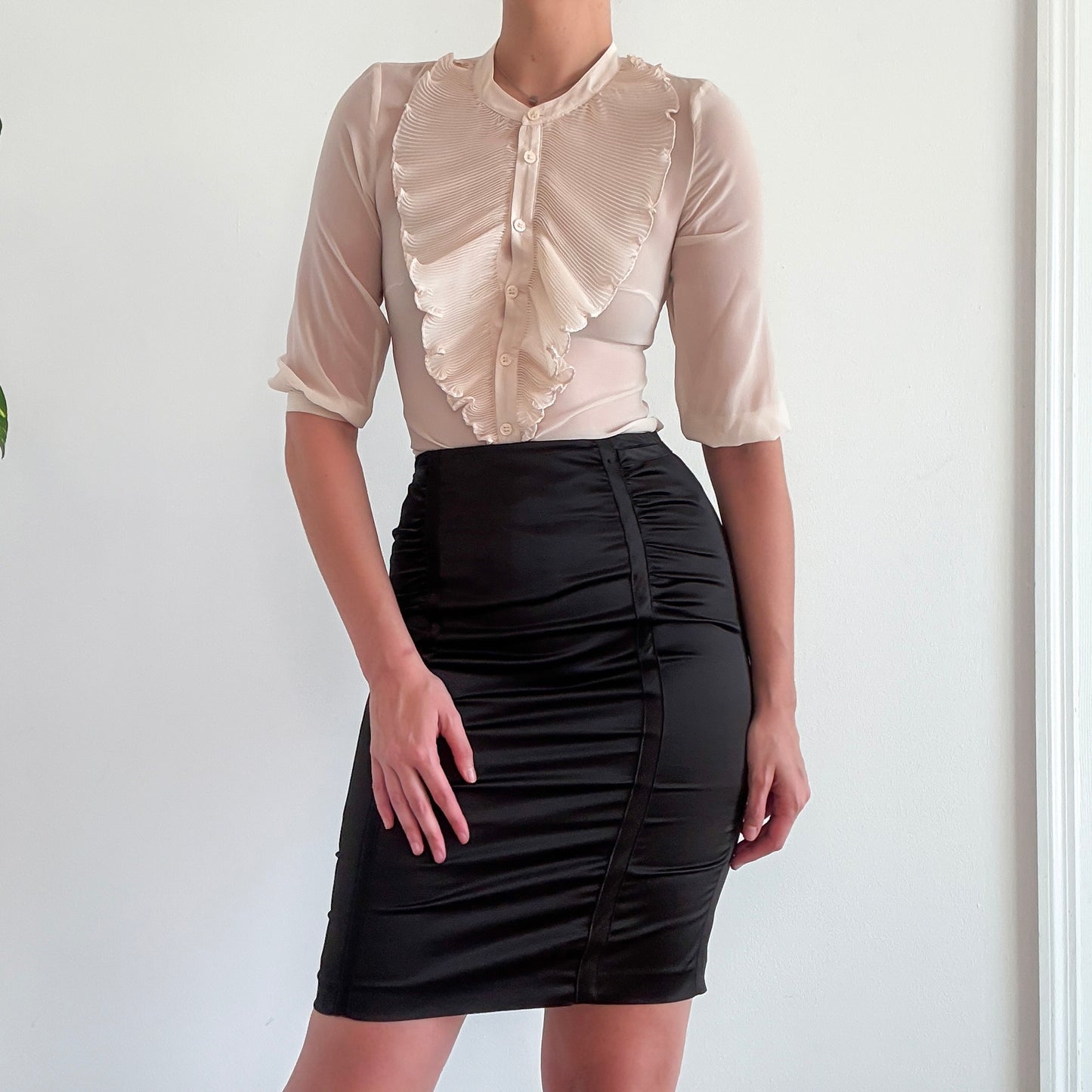 2010's Vanilla Sheer Pleated Ruffle Blouse / SZ XS
