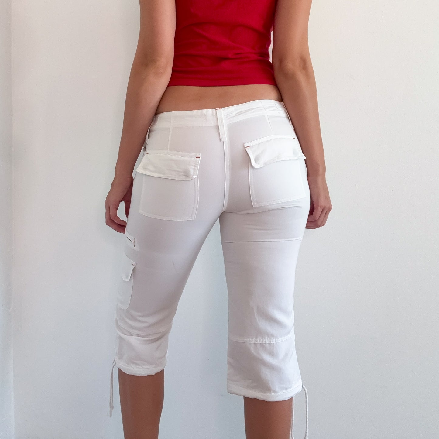 Y2K White Cargo Capri's / SZ 6