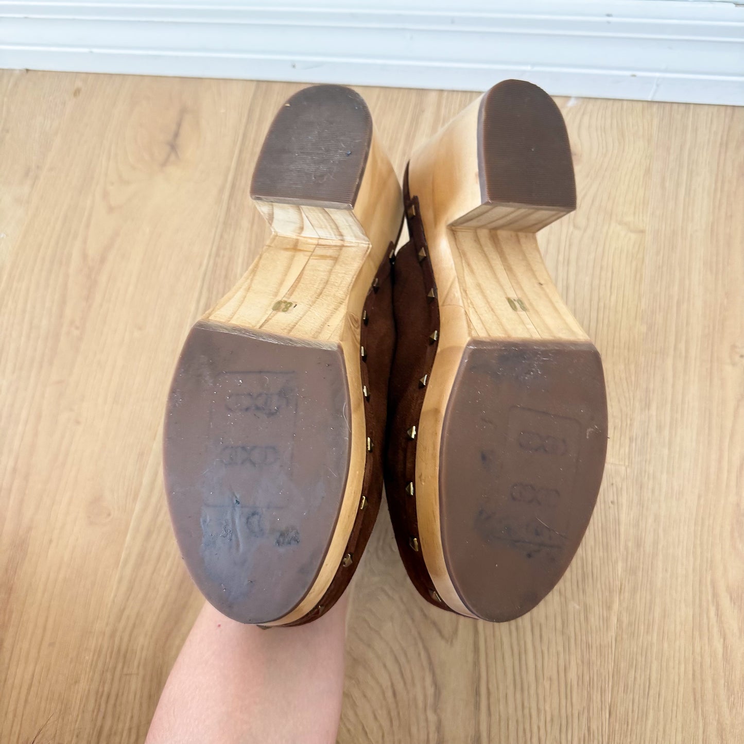 Y2K Steve Madden Suede Clogs / SZ 8