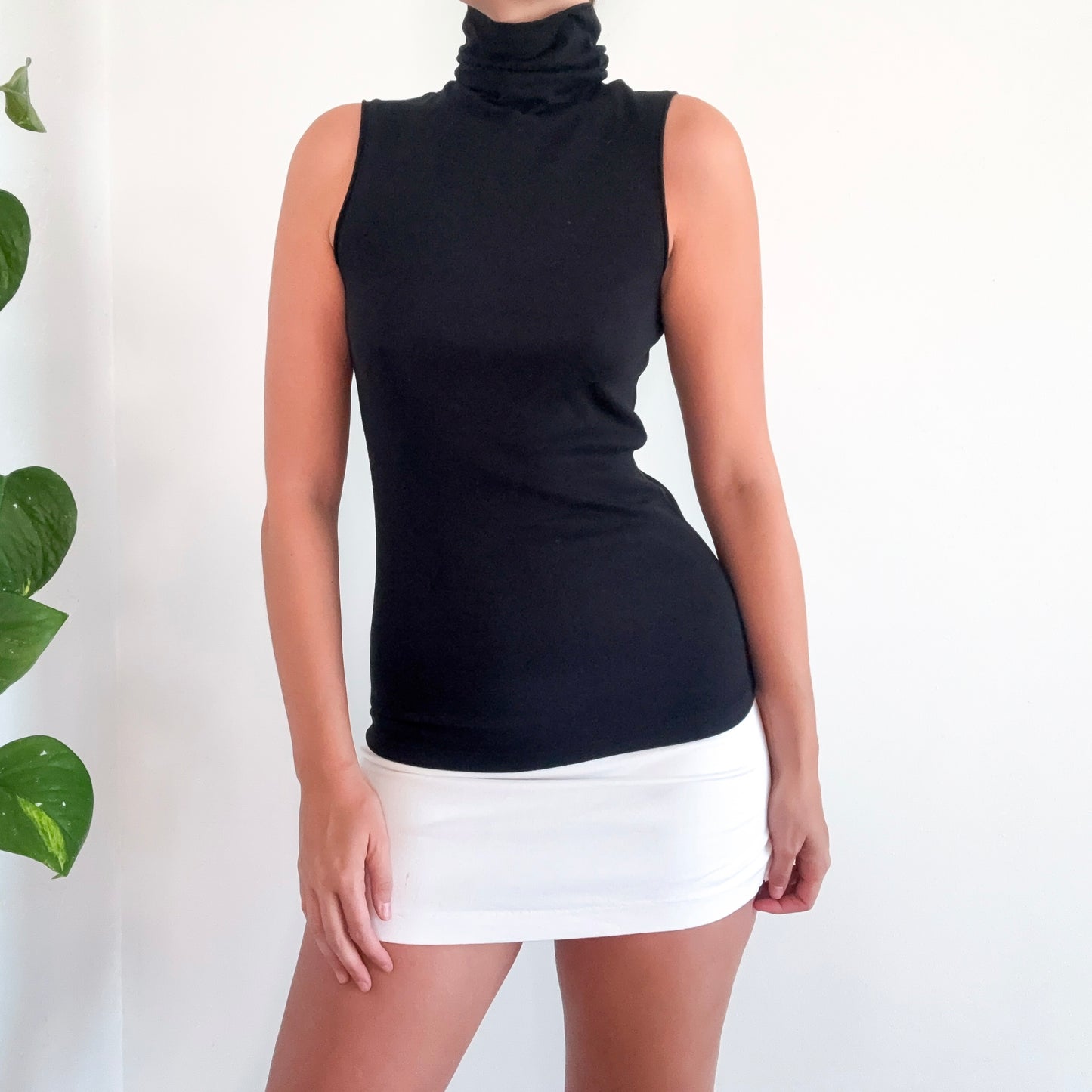 Y2K Black Long Sleeveless Turtleneck / SZ M