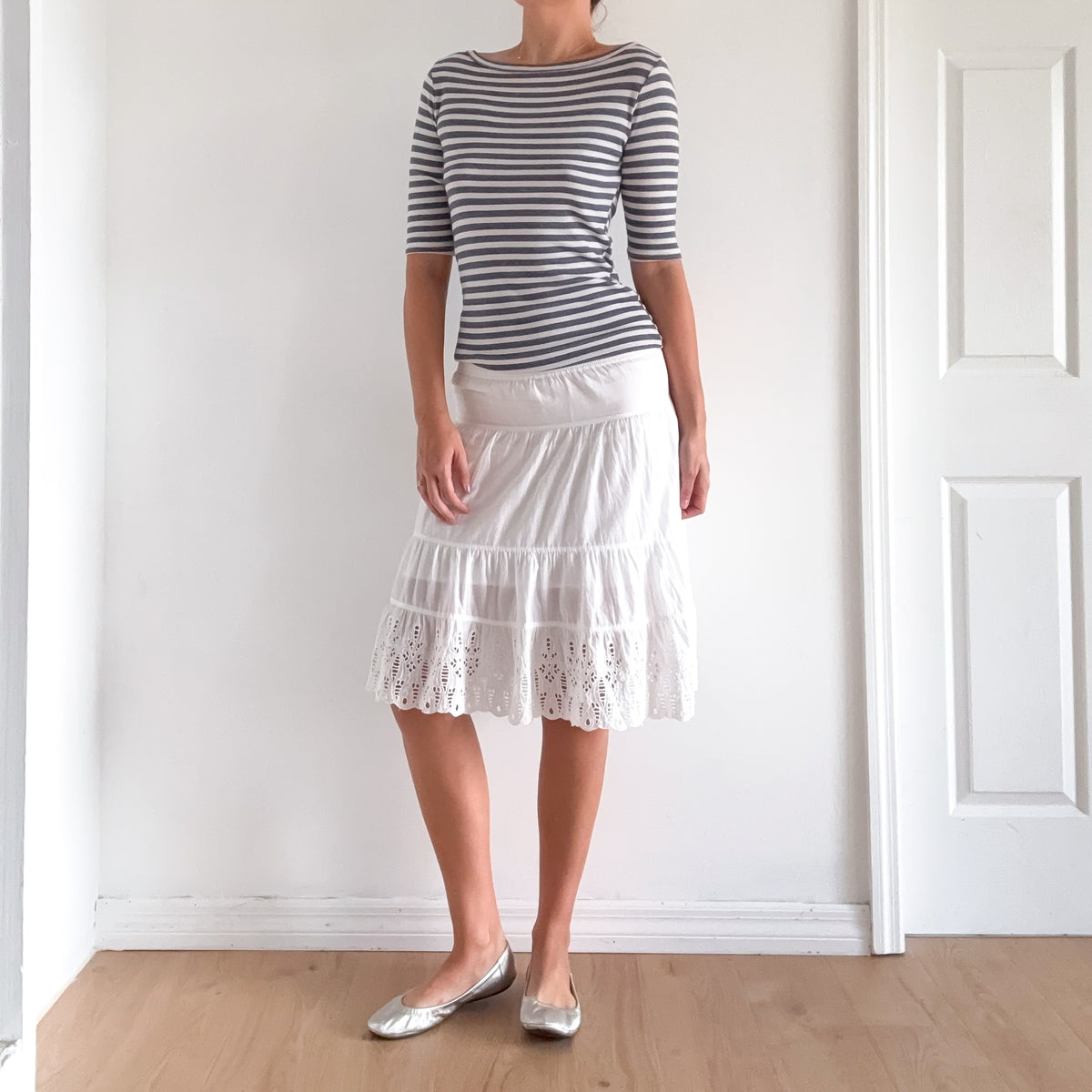 Y2K White Cotton Eyelet Midi Skirt / SZ XS/S