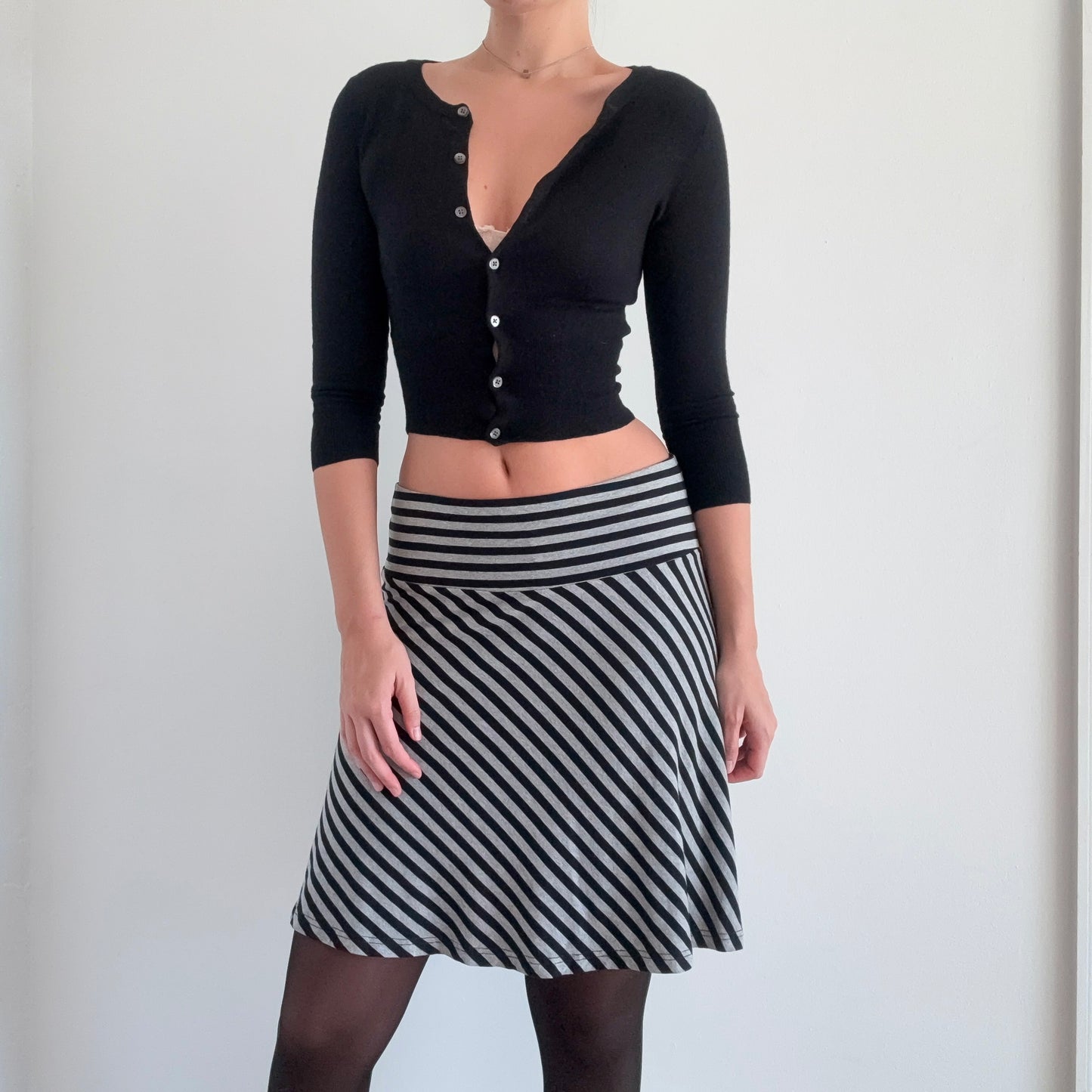 2010's Black & Grey Striped Midi Skirt / SZ S-L