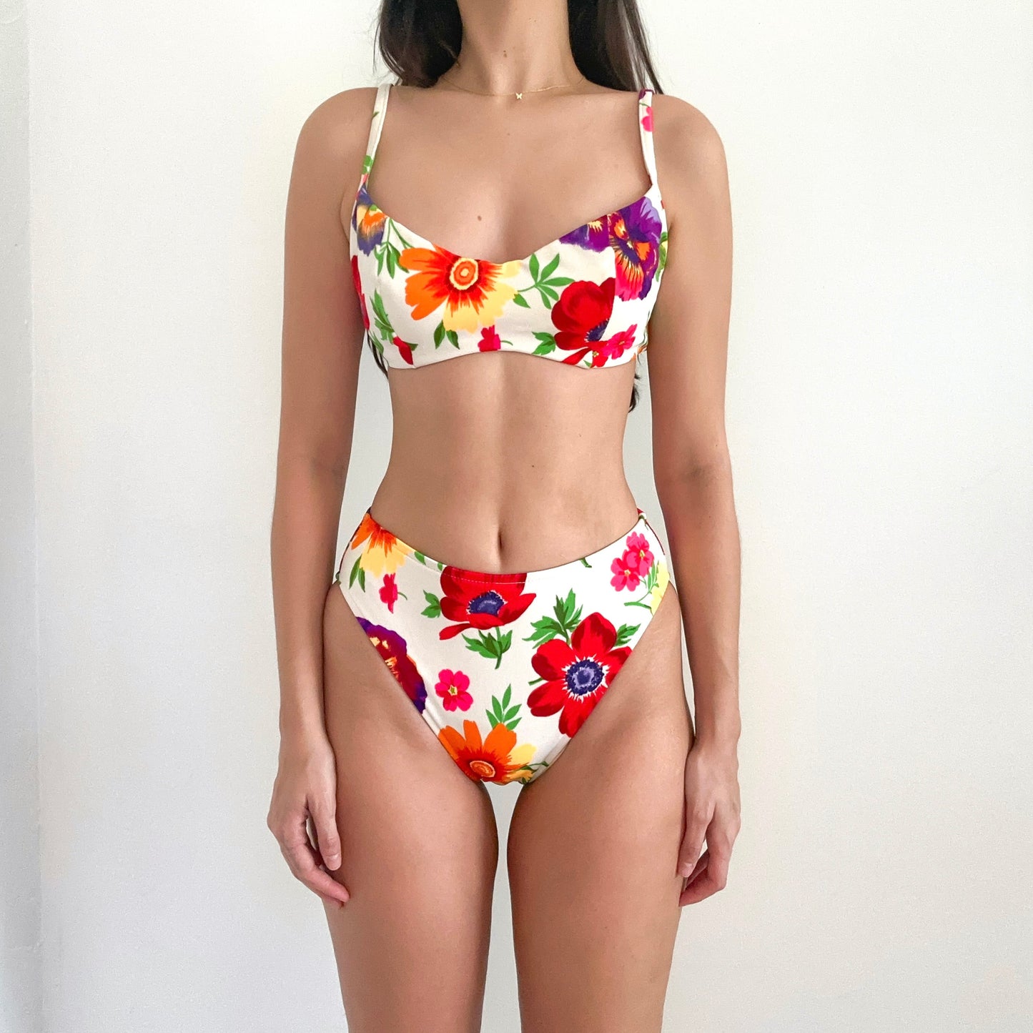 90's White Bright Floral Bikini / SZ 36D