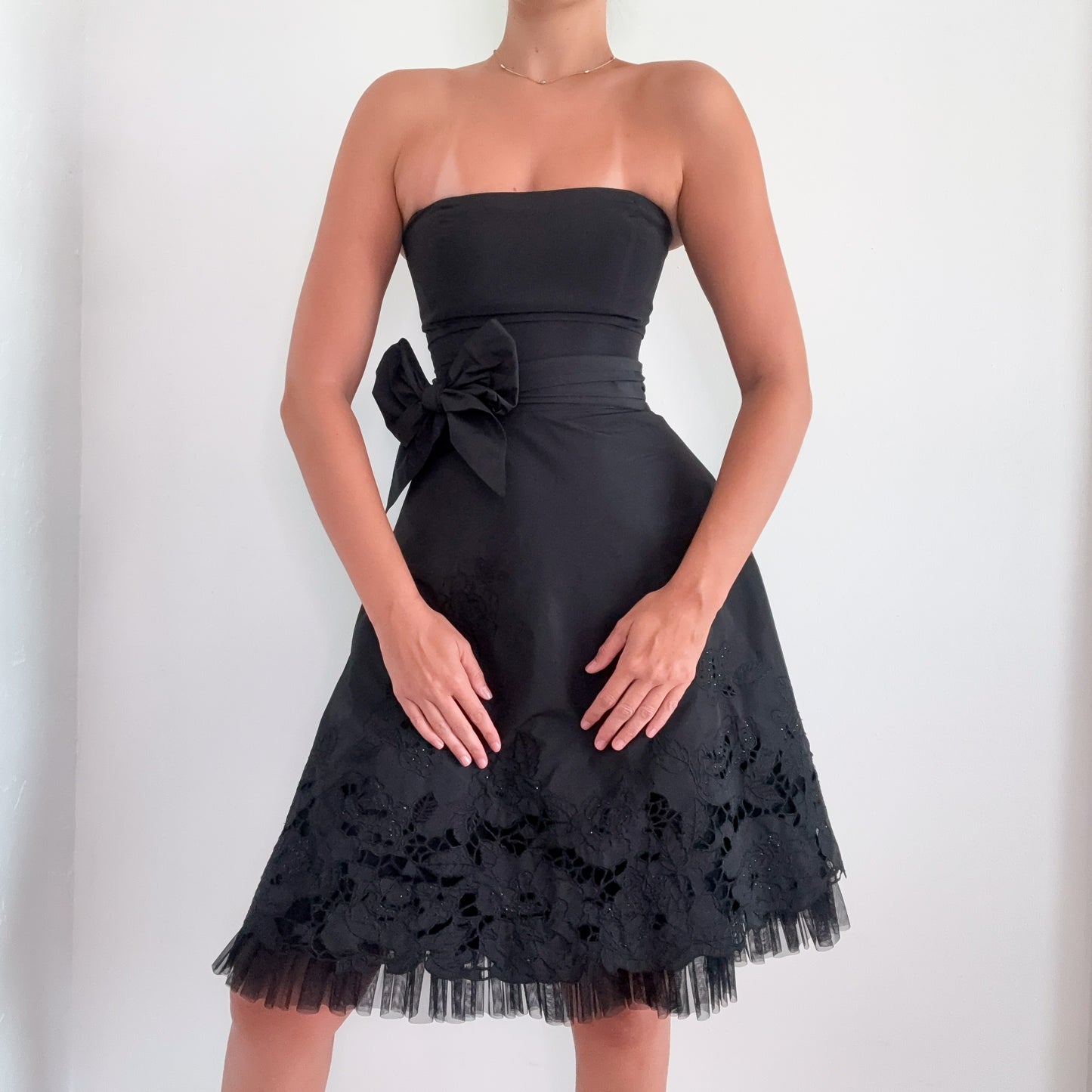 Y2K BCBGMaxAzria Black Taffeta Cocktail Dress / SZ 2