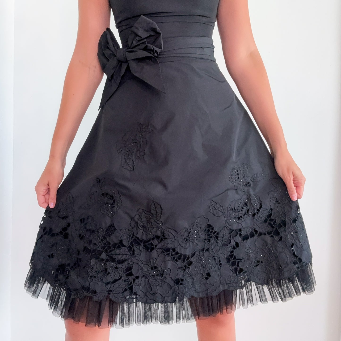 Y2K BCBGMaxAzria Black Taffeta Cocktail Dress / SZ 2