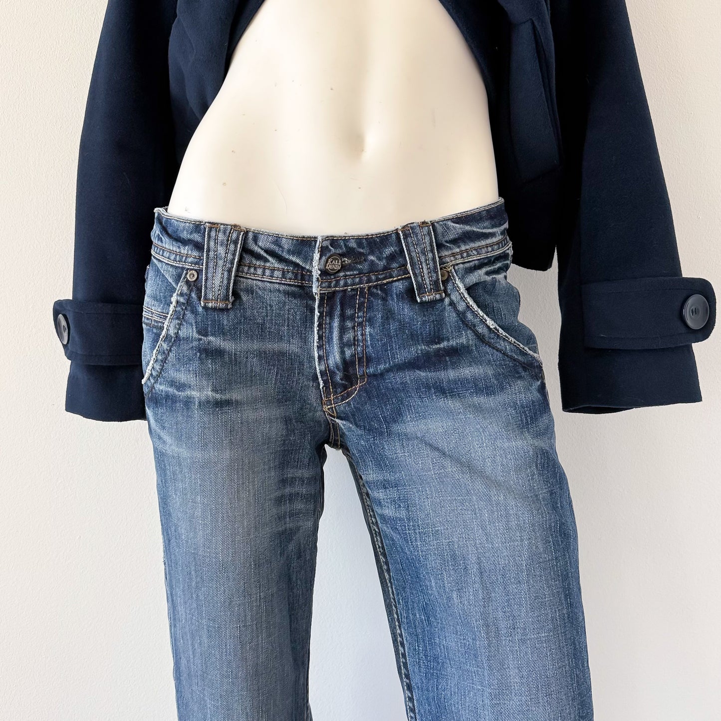 Y2K Medium Wash Denim Flare Jeans / SZ 6