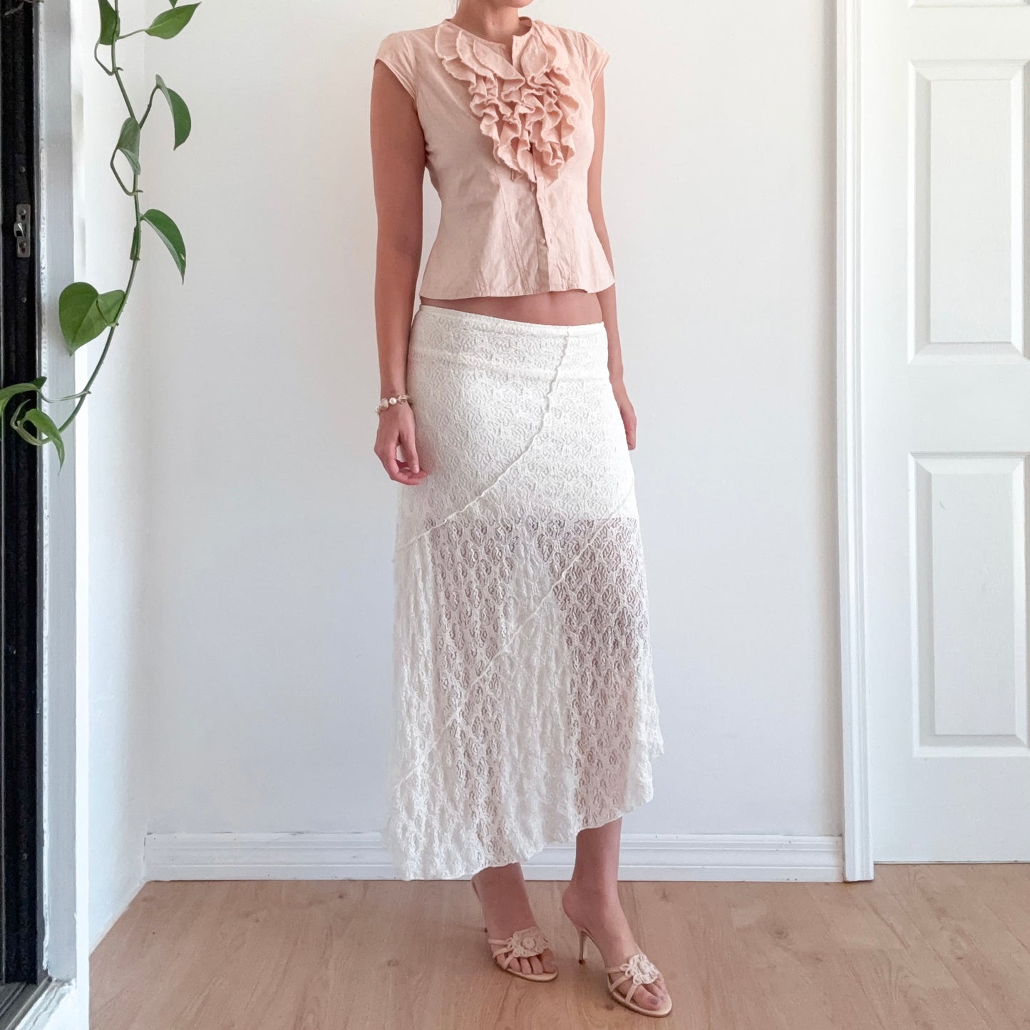 Ivory Lace Asymmetric Maxi Skirt / SZ S-M