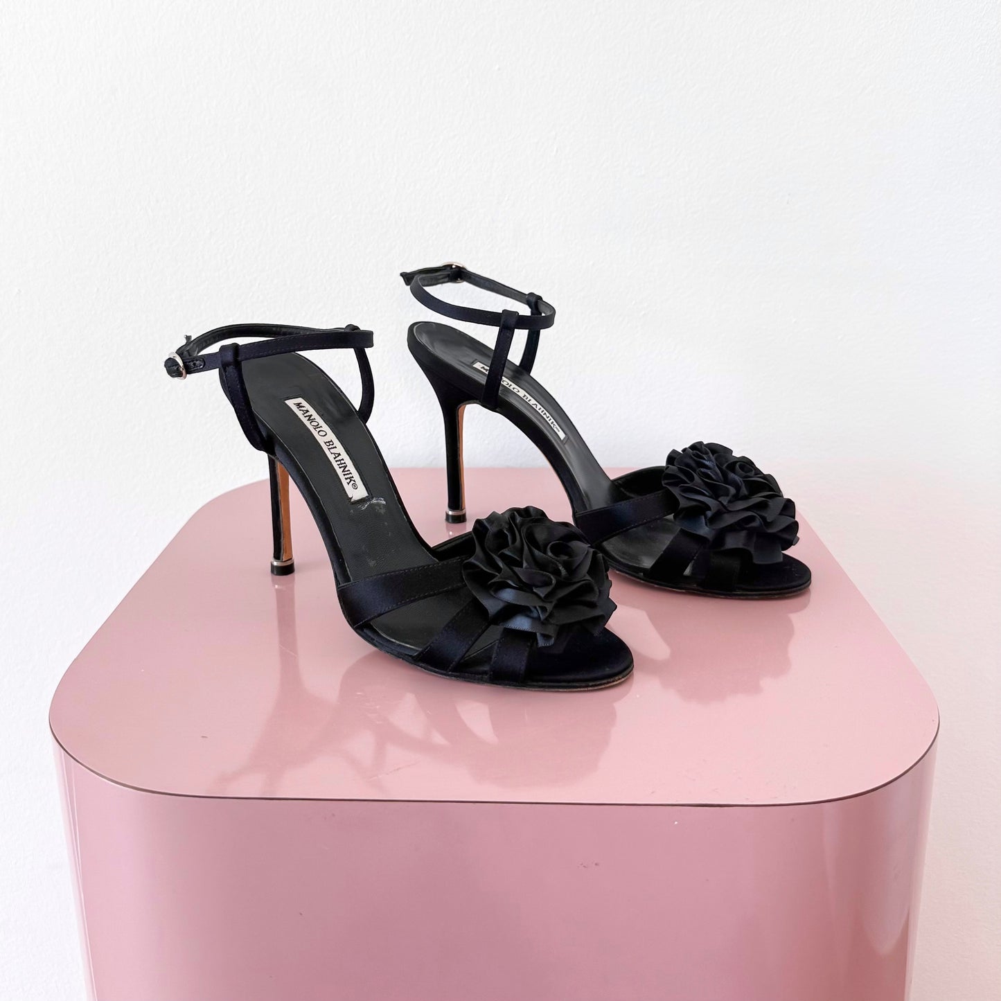 Manolo Blahnik Black Rosette Heels / SZ 7