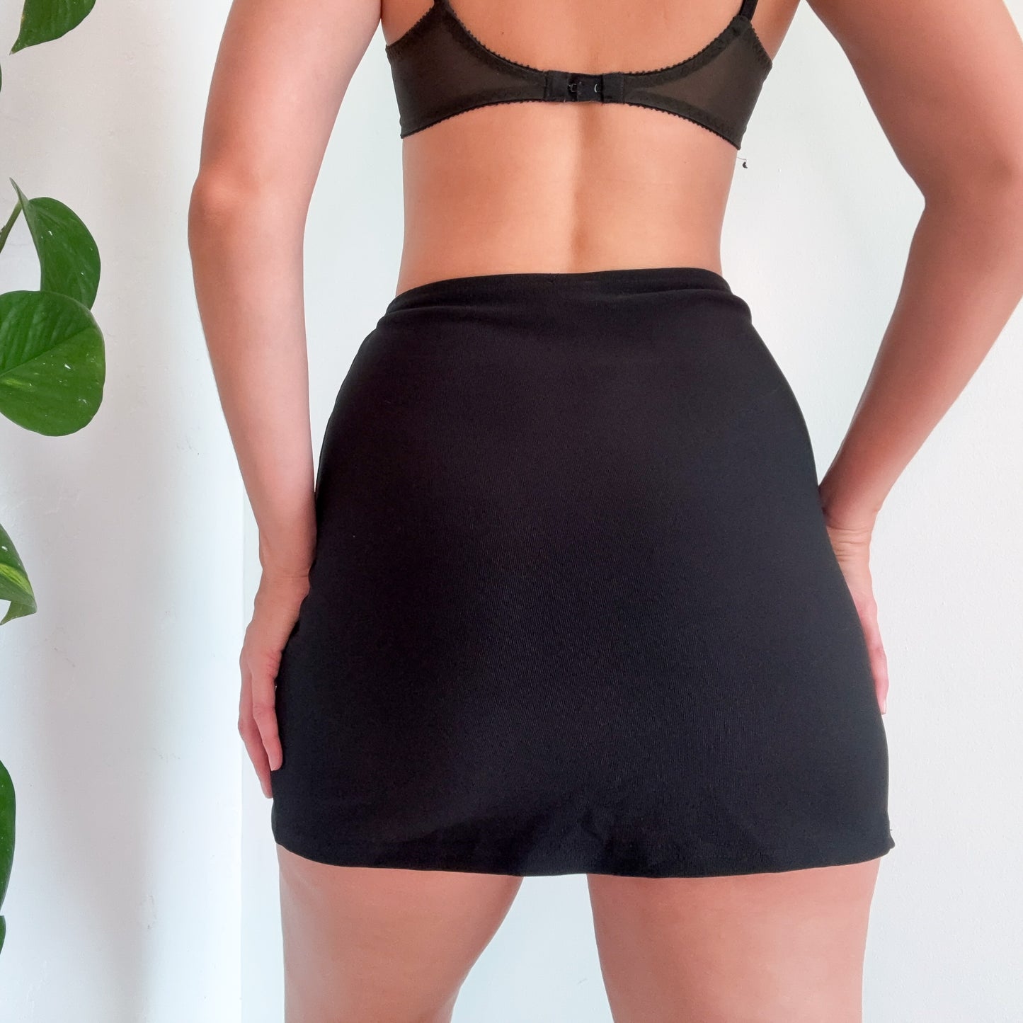 90's Black Slit Mini Skirt / SZ S