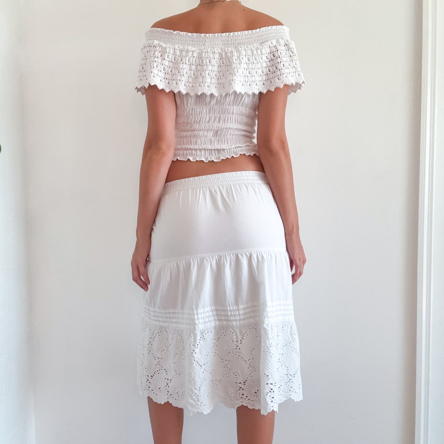 Y2K White Cotton Eyelet Midi Skirt / SZ XS-S