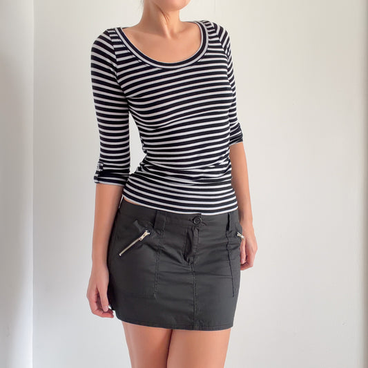 Y2K Black & White Striped Top / SZ S