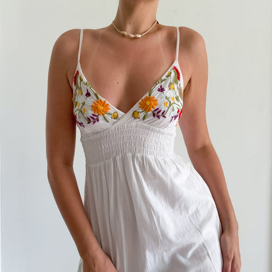 Y2K White Embroidered Cotton Maxi Dress / SZ S-M