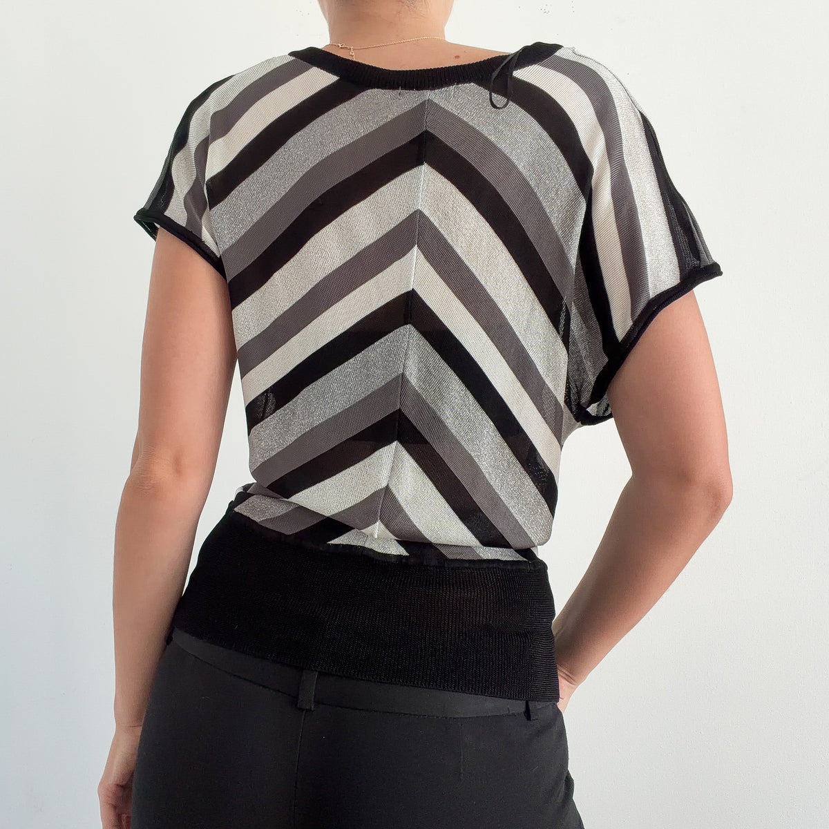 Y2K Grey & Black Chevron Knit Plunging V-Neck / SZ S