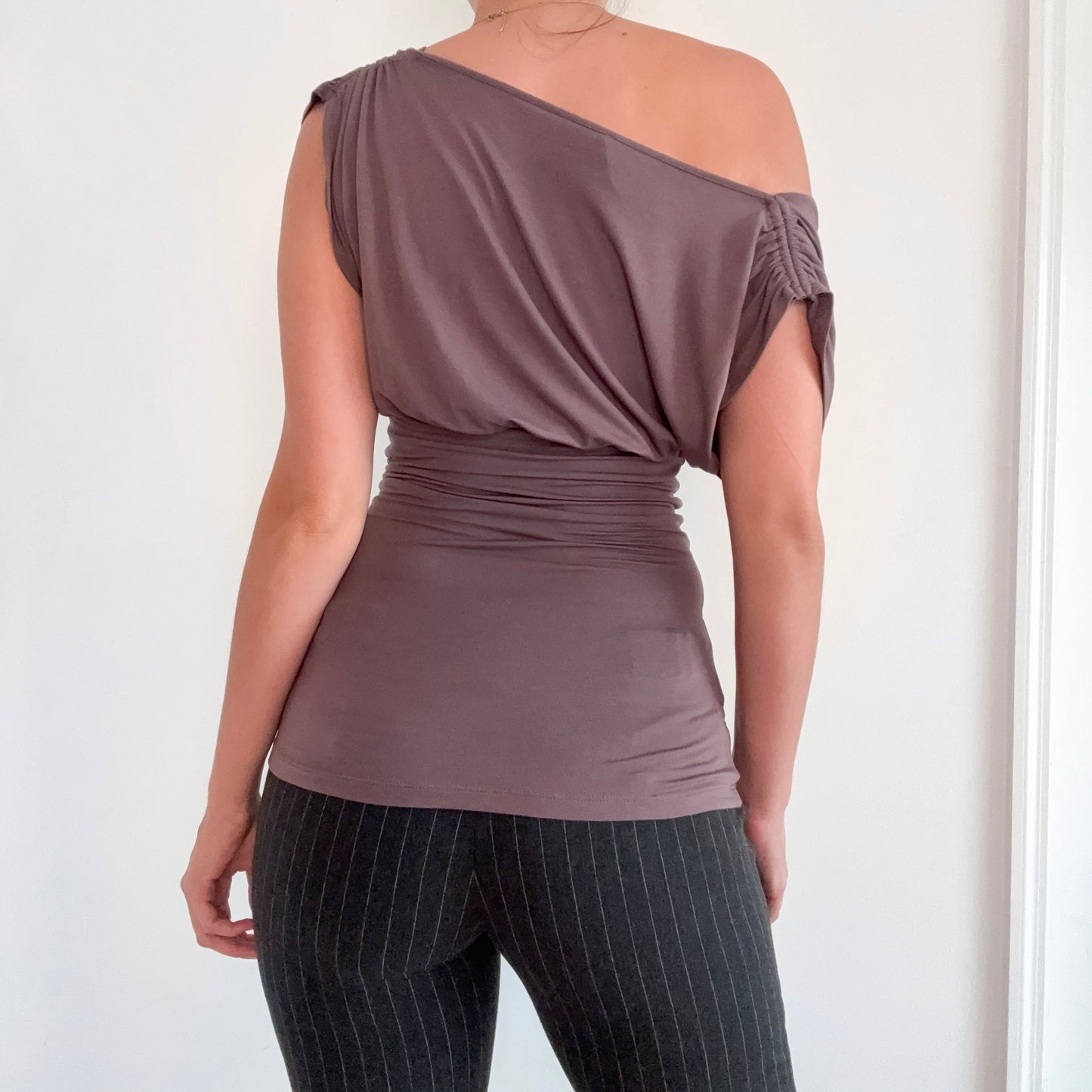 Y2K Bebe Brown Taupe Draped Top / SZ S