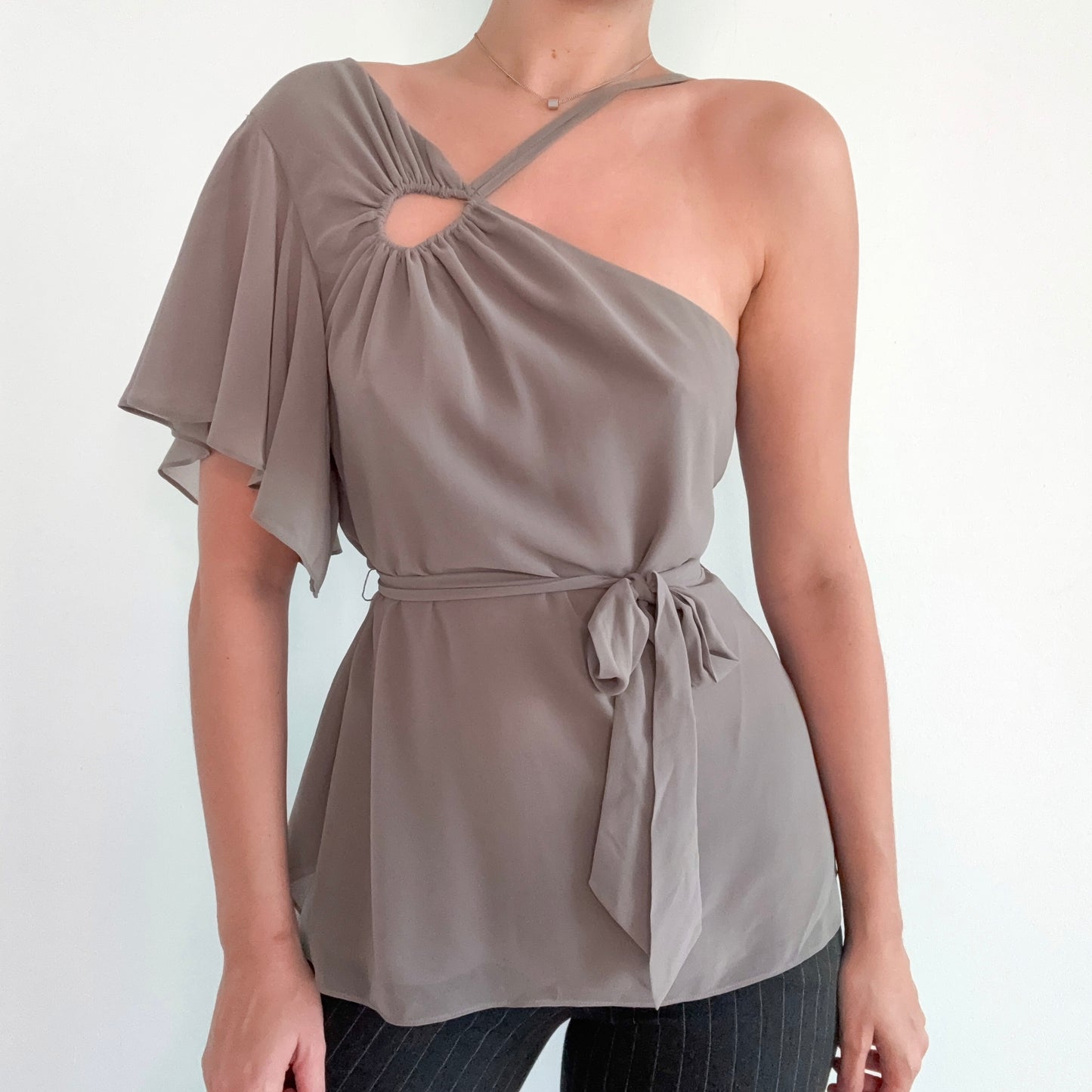 Y2K Bebe Grey Chiffon One Shoulder Top / SZ M
